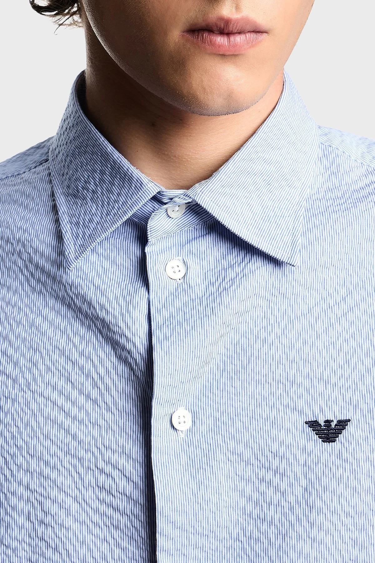 Emporio Armani Jakarlı Pamuklu Regular Fit Klasik Yaka Erkek Gömlek EM000099 TE16993 F9026 AÇIK MAVİ - 4