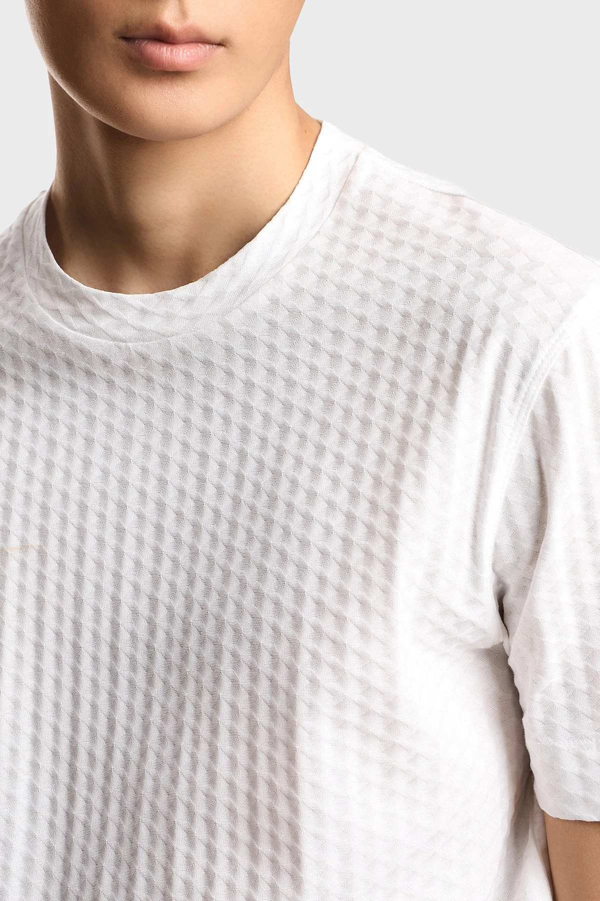 Emporio Armani Jakarlı Pamuklu Regular Fit Yuvarlak Yaka Erkek T Shirt EM001289 AF10762 F0190 BEYAZ - 4