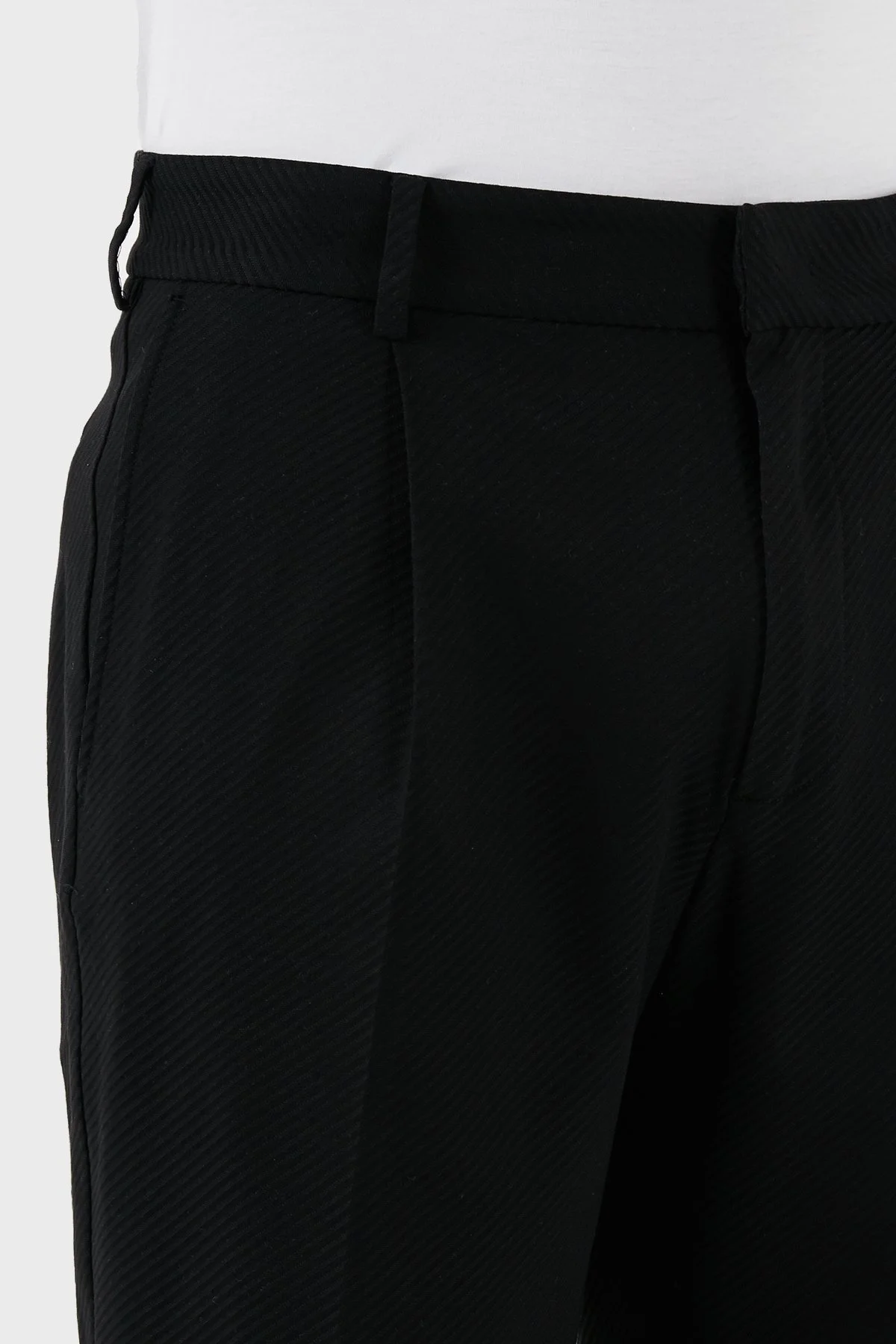 Emporio Armani Jakarlı Pileli Straight Cut Pamuklu Erkek Pantolon 3D1PT8 1JGYZ F015 SİYAH - 5