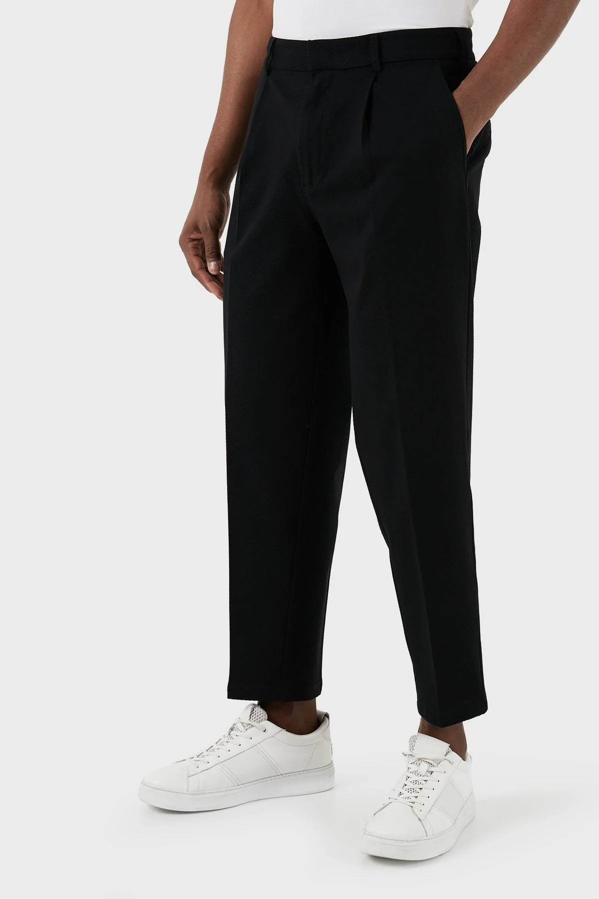 Emporio Armani Jakarlı Pileli Straight Cut Pamuklu Erkek Pantolon 3D1PT8 1JGYZ F015 SİYAH - 6