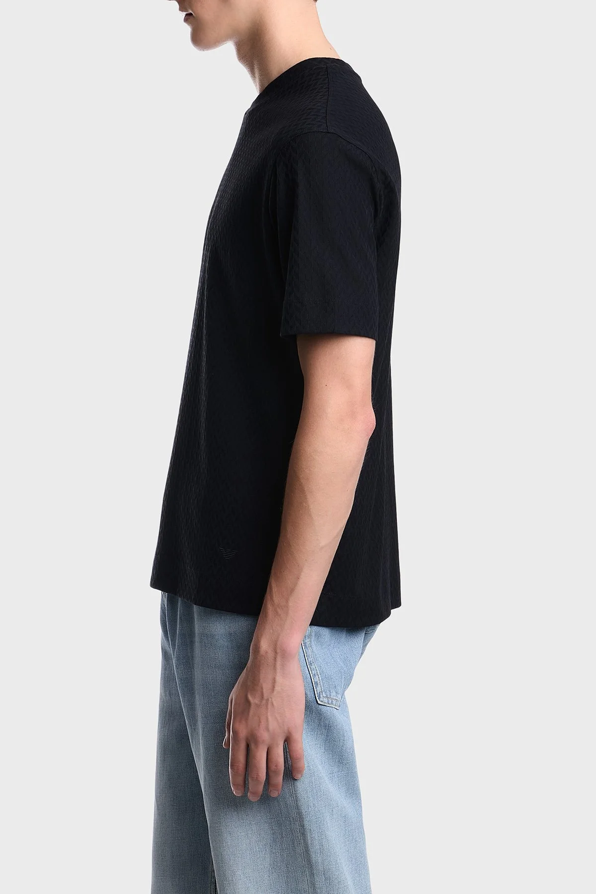 Emporio Armani Jakarlı Regular Fit Bisiklet Yaka Erkek T Shirt EM007038 AF10762 FB561 Lacivert - 4