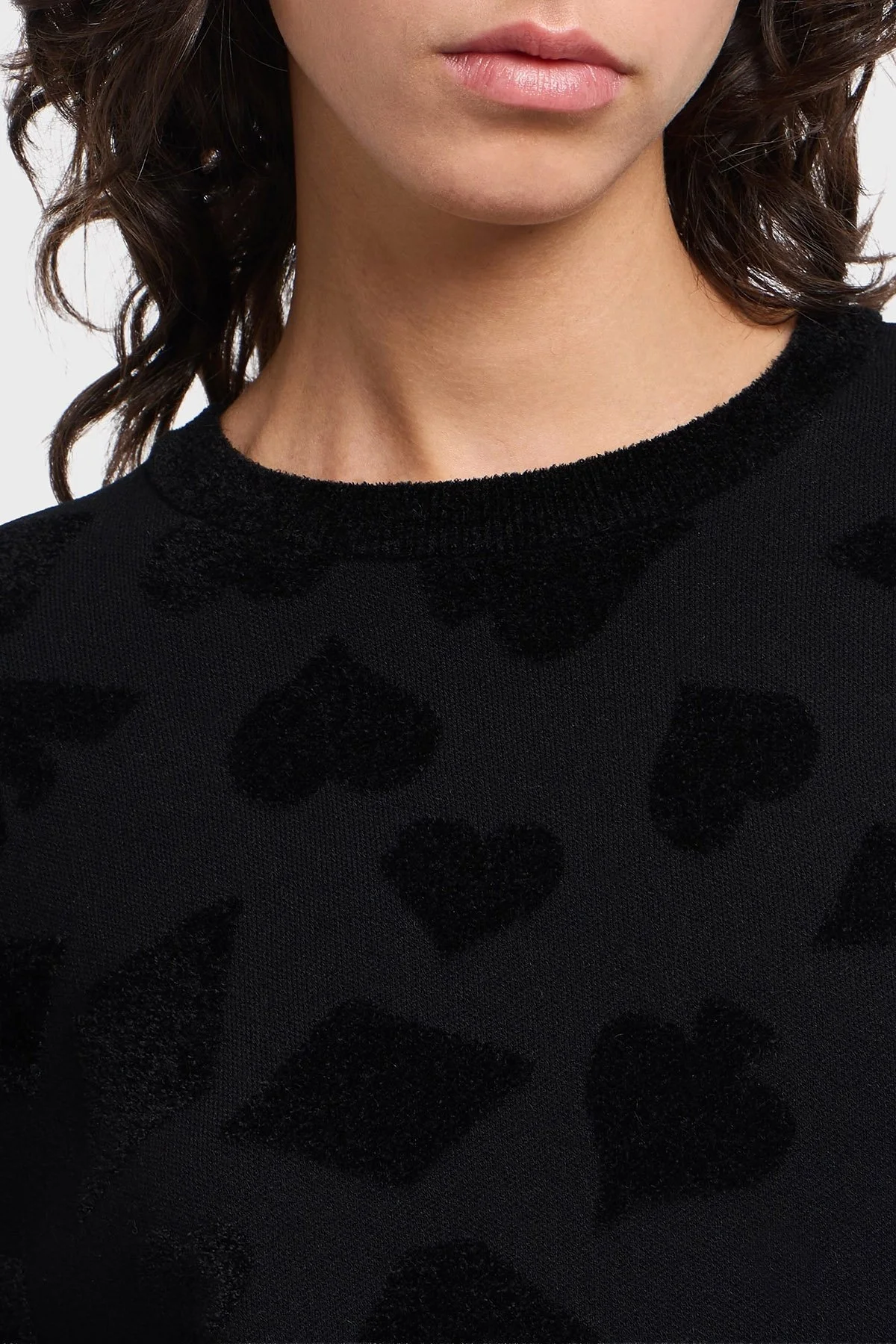 Emporio Armani Jakarlı Regular Fit Bisiklet Yaka Şönil Bayan Kazak EW002761 AF19924 FC008 SİYAH - 4