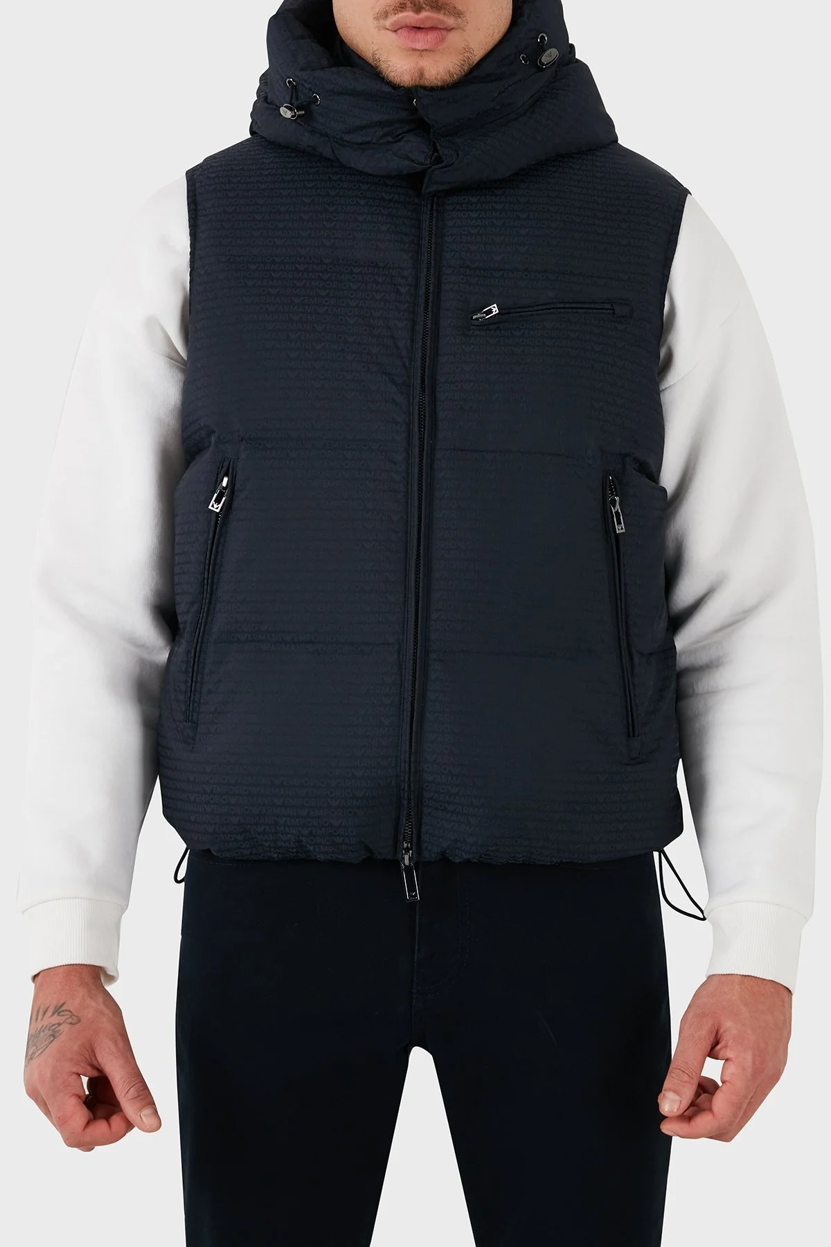 Emporio Armani Jakarlı Regular Fit Çıkarılabilir Kapüşonlu Şişme Erkek Yelek 6D1B66 1NNXZ 0920 LACİVERT - 4