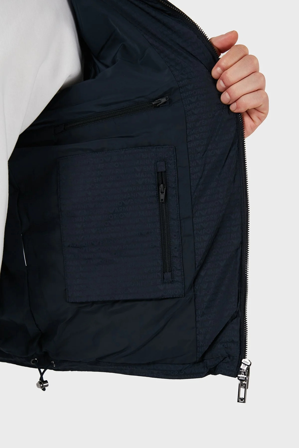 Emporio Armani Jakarlı Regular Fit Çıkarılabilir Kapüşonlu Şişme Erkek Yelek 6D1B66 1NNXZ 0920 LACİVERT - 5