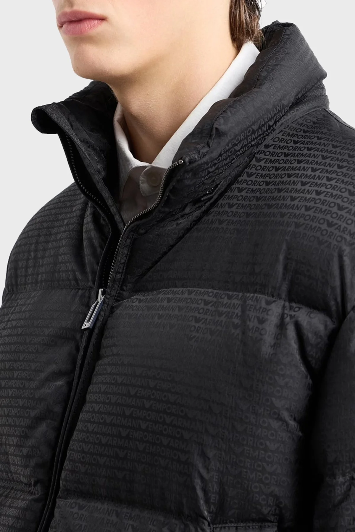 Emporio Armani Jakarlı Regular Fit Kuş Tüyü Dolgulu Çıkarılabilir Kapüşonlu Şişme Erkek Mont 6D1BC3 1NNXZ 0999 SİYAH - 4