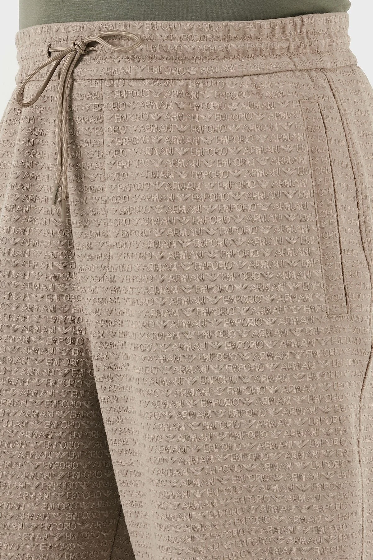 Emporio Armani Jakarlı Streç Pamuklu Regular Fit Yüksek Bel Lastikli Paça Jogger Erkek Pantolon EM001106 AF13700 U6107 BEJ - 5