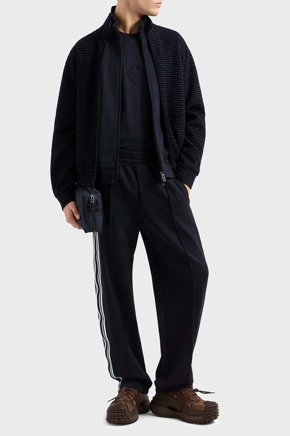 Emporio Armani Kabartmalı Logo % 100 Pamuk Regular Fit Bisiklet Yaka Erkek T Shirt EM001040 AF13669 UB118 LACİVERT - 2