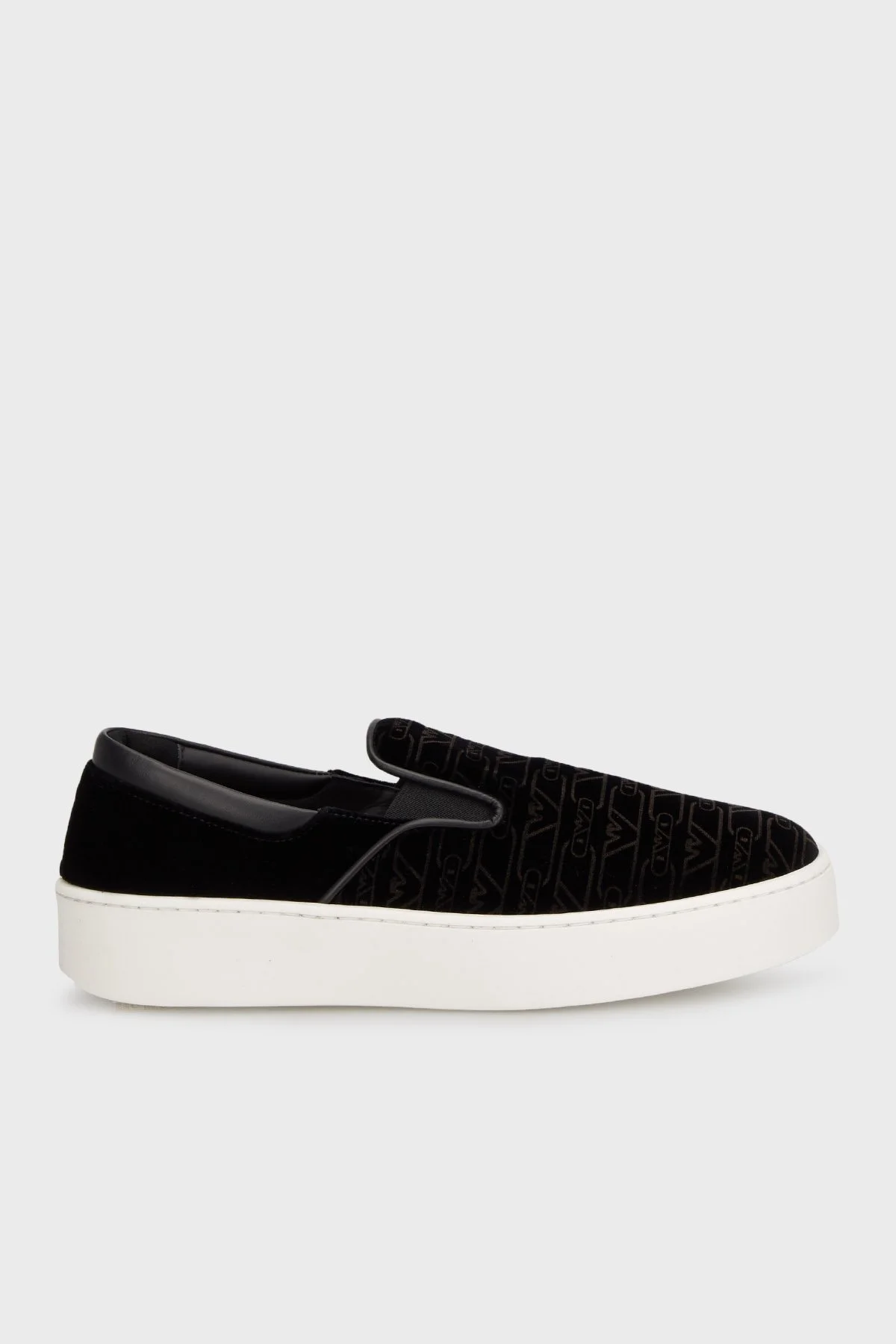 Emporio Armani Kadife Logolu Kalın Tabanlı Loafer Bayan Ayakkabı X3Y007 XR235 00002 SİYAH - 6