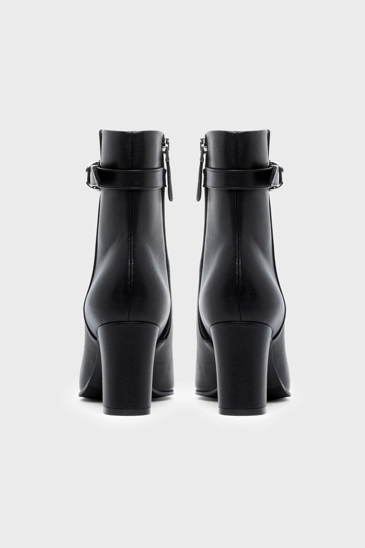 Emporio Armani Kalın Topuklu Deri Kadın Bot EW005650 AF14915 UC001 Siyah - 5