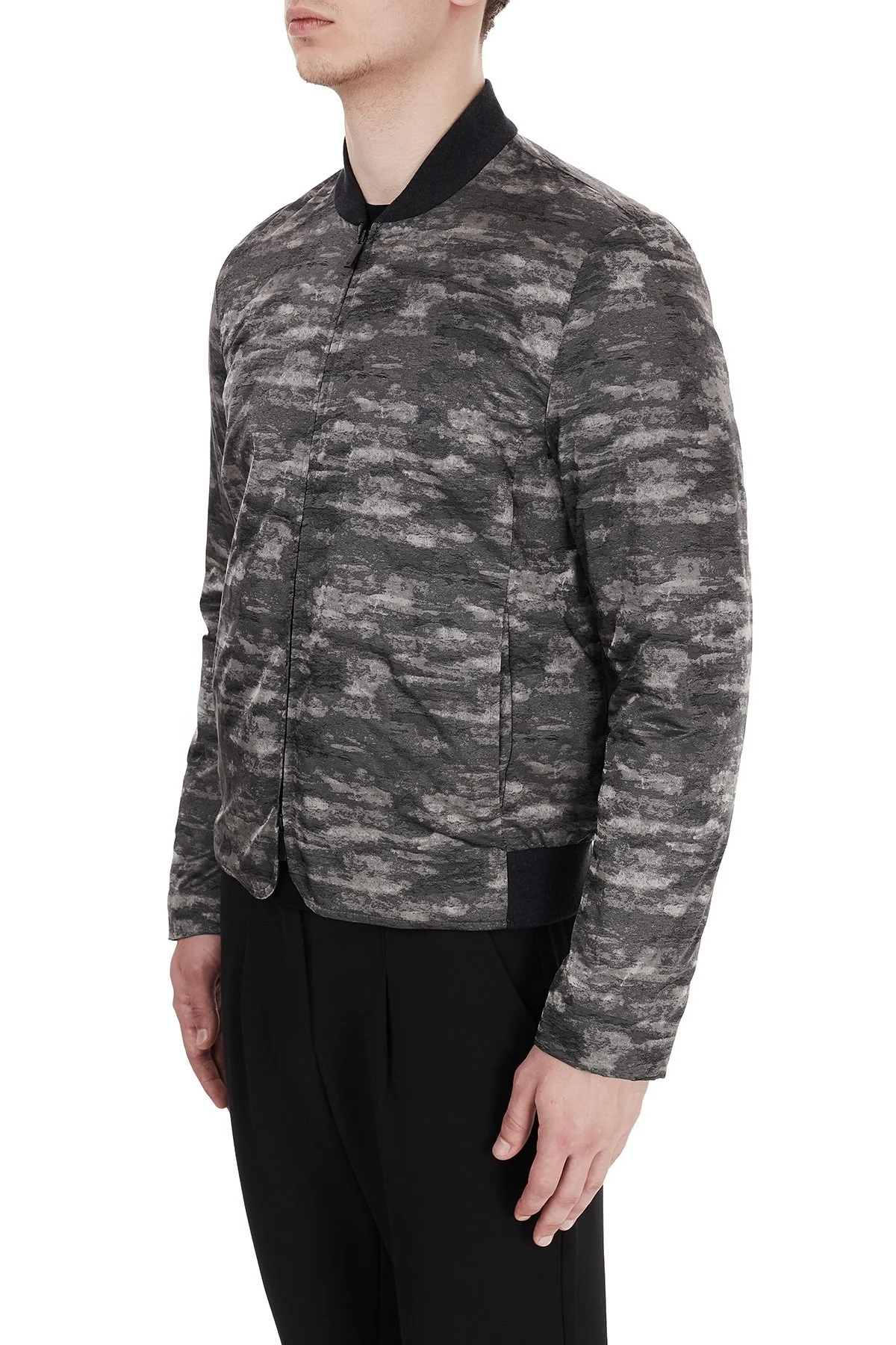 Emporio Armani Kamuflaj Desenli Dik Yaka Cepli Erkek Mont 91R310 91305 630 GRİ - 3
