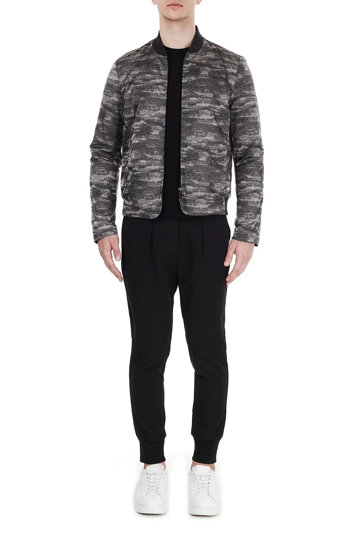 Emporio Armani Kamuflaj Desenli Dik Yaka Cepli Erkek Mont 91R310 91305 630 GRİ - 5