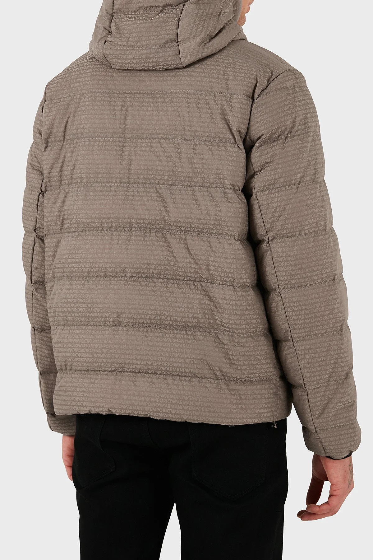 Emporio Armani Kapitoneli 4G Logolu Regular Fit Kapüşonlu Şişme Erkek Mont EM003043 AF15384 U6189 BEJ - 3
