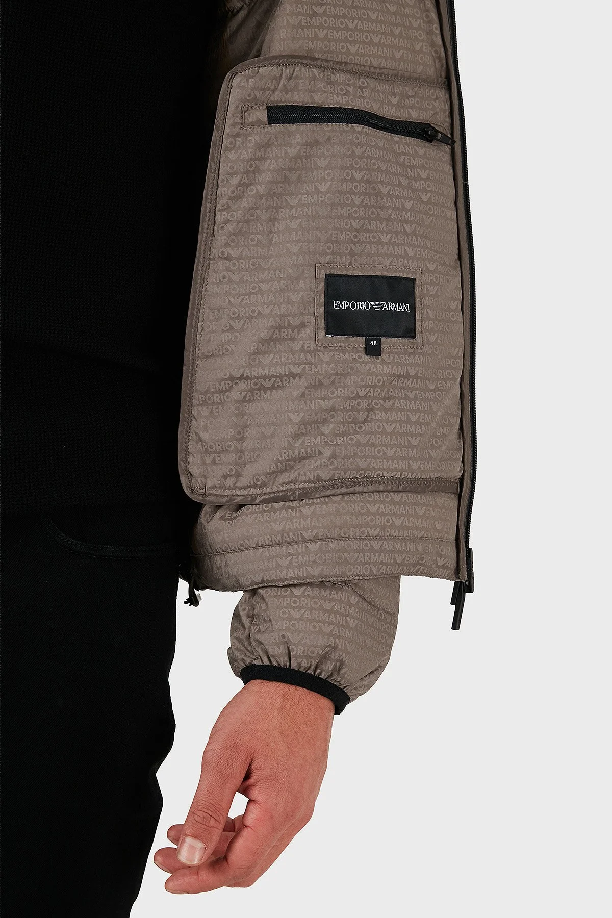 Emporio Armani Kapitoneli 4G Logolu Regular Fit Kapüşonlu Şişme Erkek Mont EM003043 AF15384 U6189 BEJ - 6