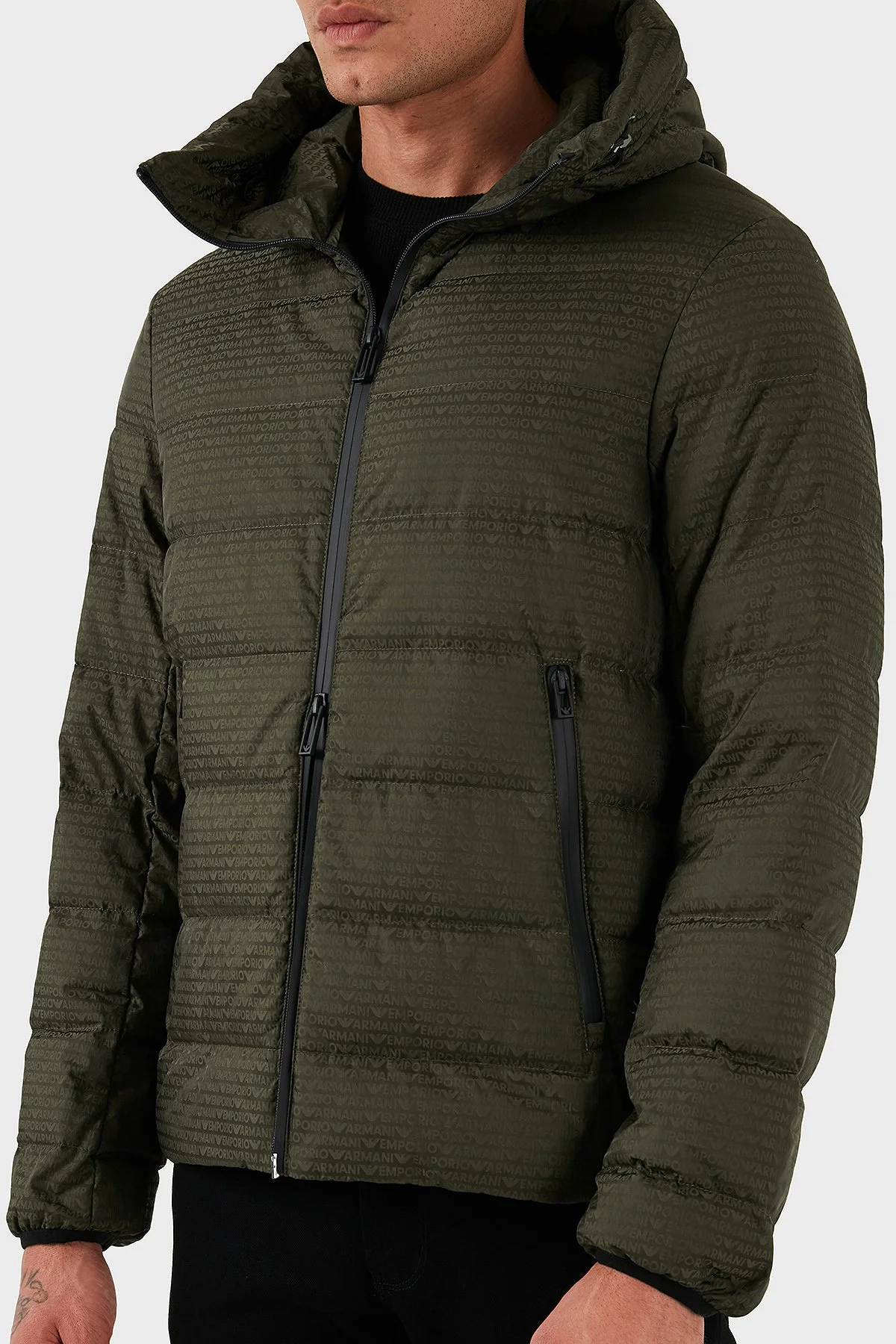 Emporio Armani Kapitoneli 4G Logolu Regular Fit Kapüşonlu Şişme Erkek Mont EM003043 AF15384 U8120 HAKİ - 5