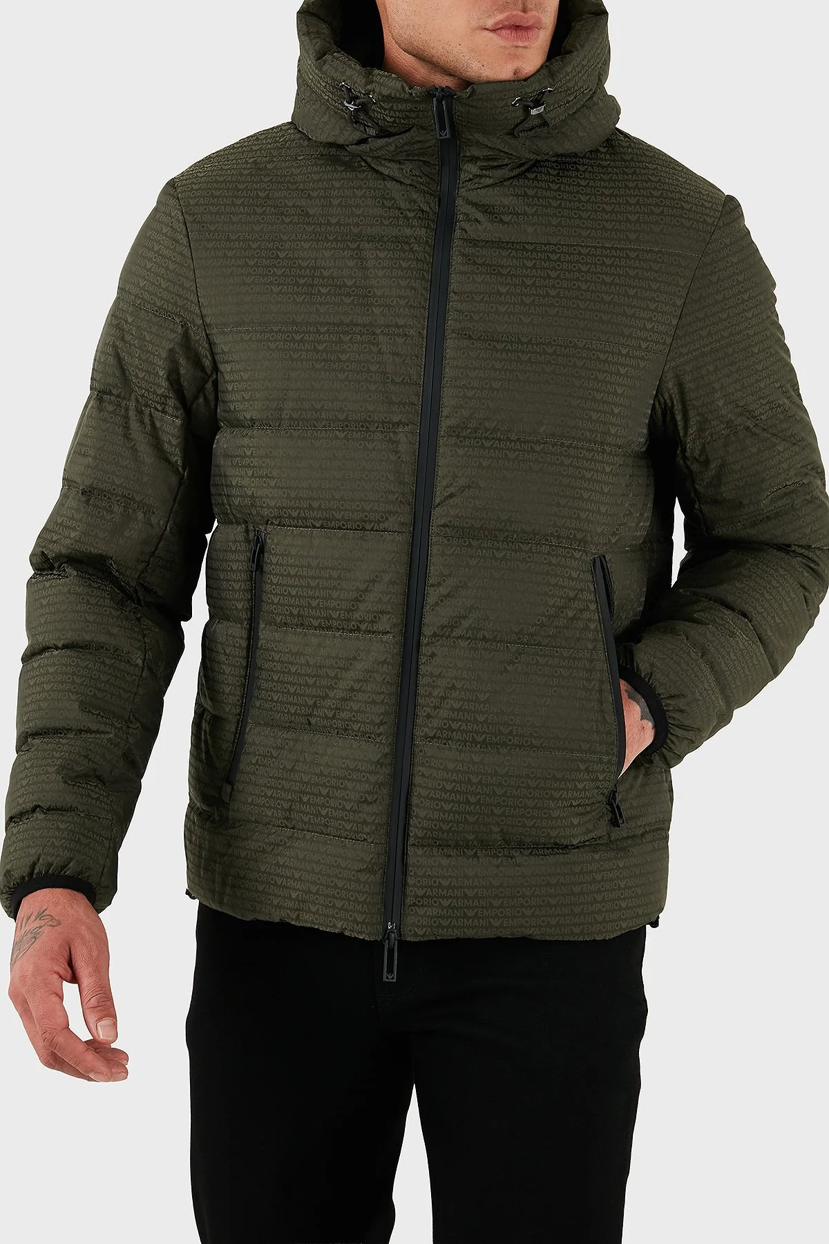 Emporio Armani Kapitoneli 4G Logolu Regular Fit Kapüşonlu Şişme Erkek Mont EM003043 AF15384 U8120 HAKİ - 6