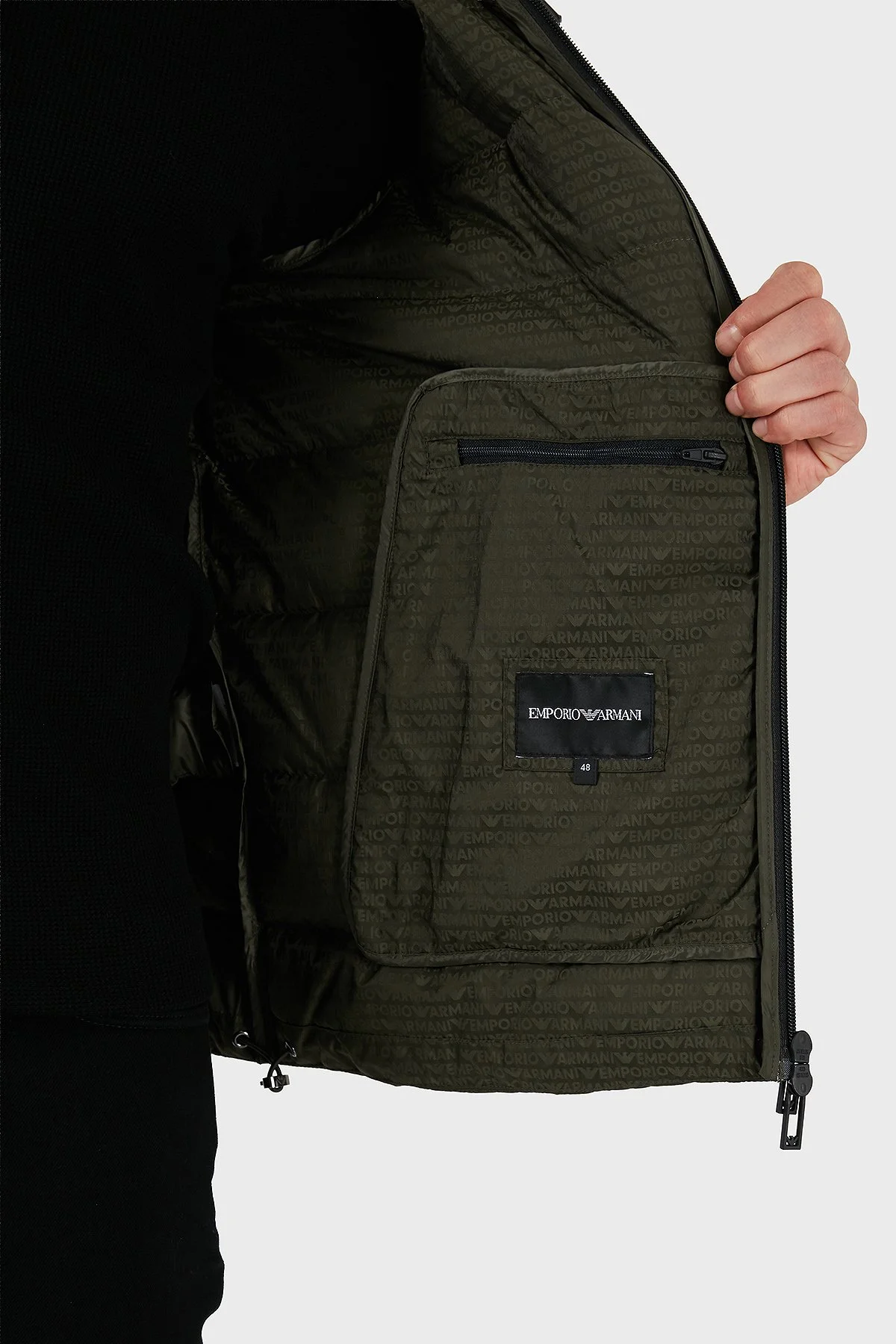 Emporio Armani Kapitoneli 4G Logolu Regular Fit Kapüşonlu Şişme Erkek Mont EM003043 AF15384 U8120 HAKİ - 7