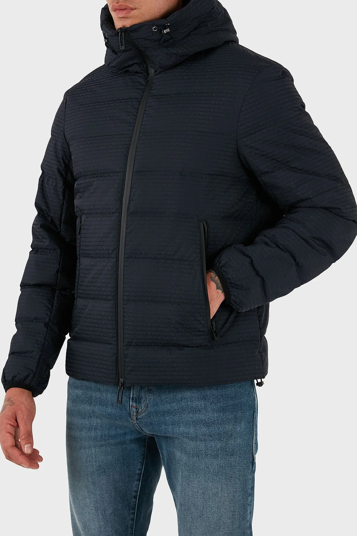 Emporio Armani Kapitoneli 4G Logolu Regular Fit Kapüşonlu Şişme Erkek Mont EM003043 AF15384 UB118 LACİVERT - 6