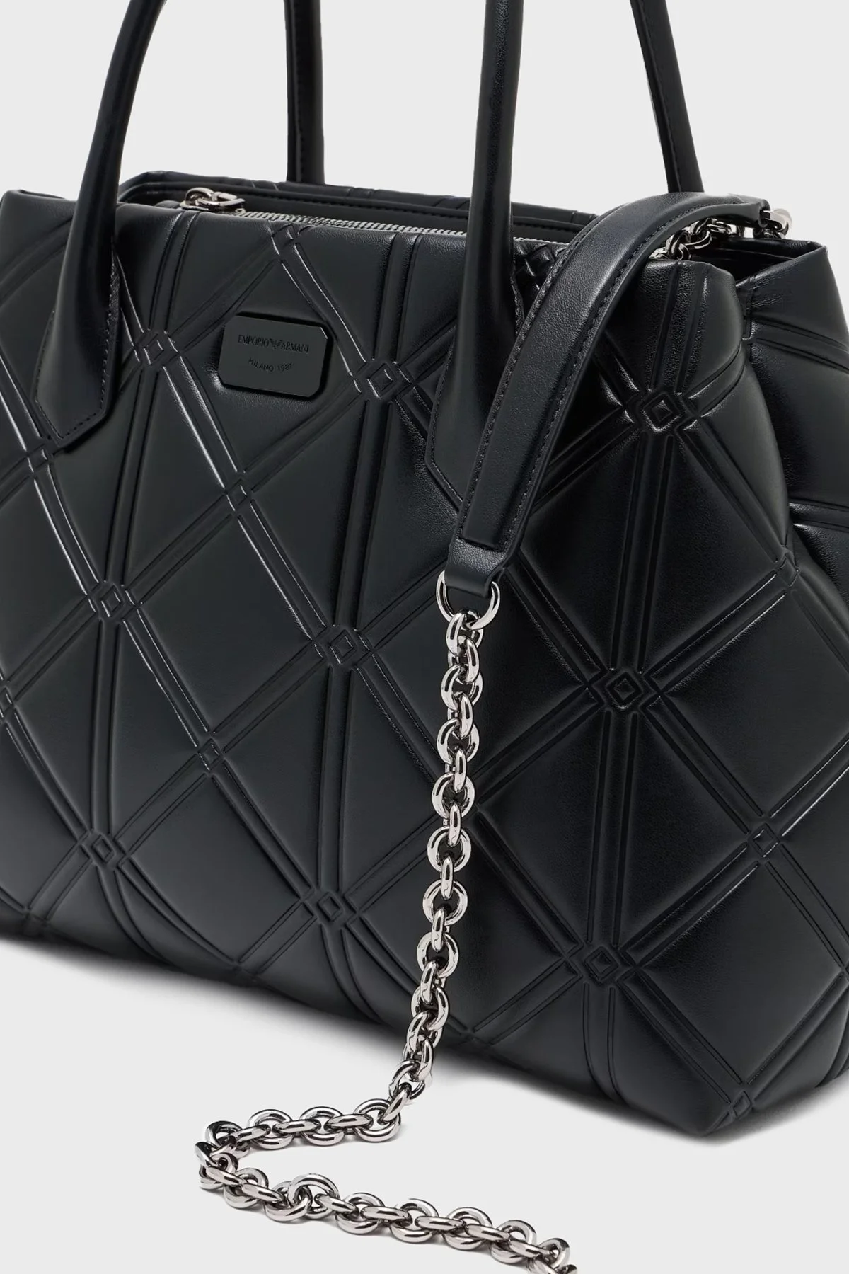 Emporio Armani Kapitoneli Çıkarılabilir Zincir Askılı Kadın Çanta EW002695 AF18575 UC001 SİYAH - 5