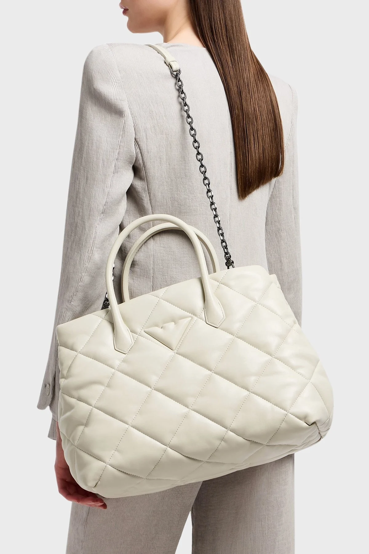 Emporio Armani Kapitoneli Çıkarılabilir Zincir Askılı Büyük Bayan Çanta Y3D269 YWJ8I 80011 EKRU - 10