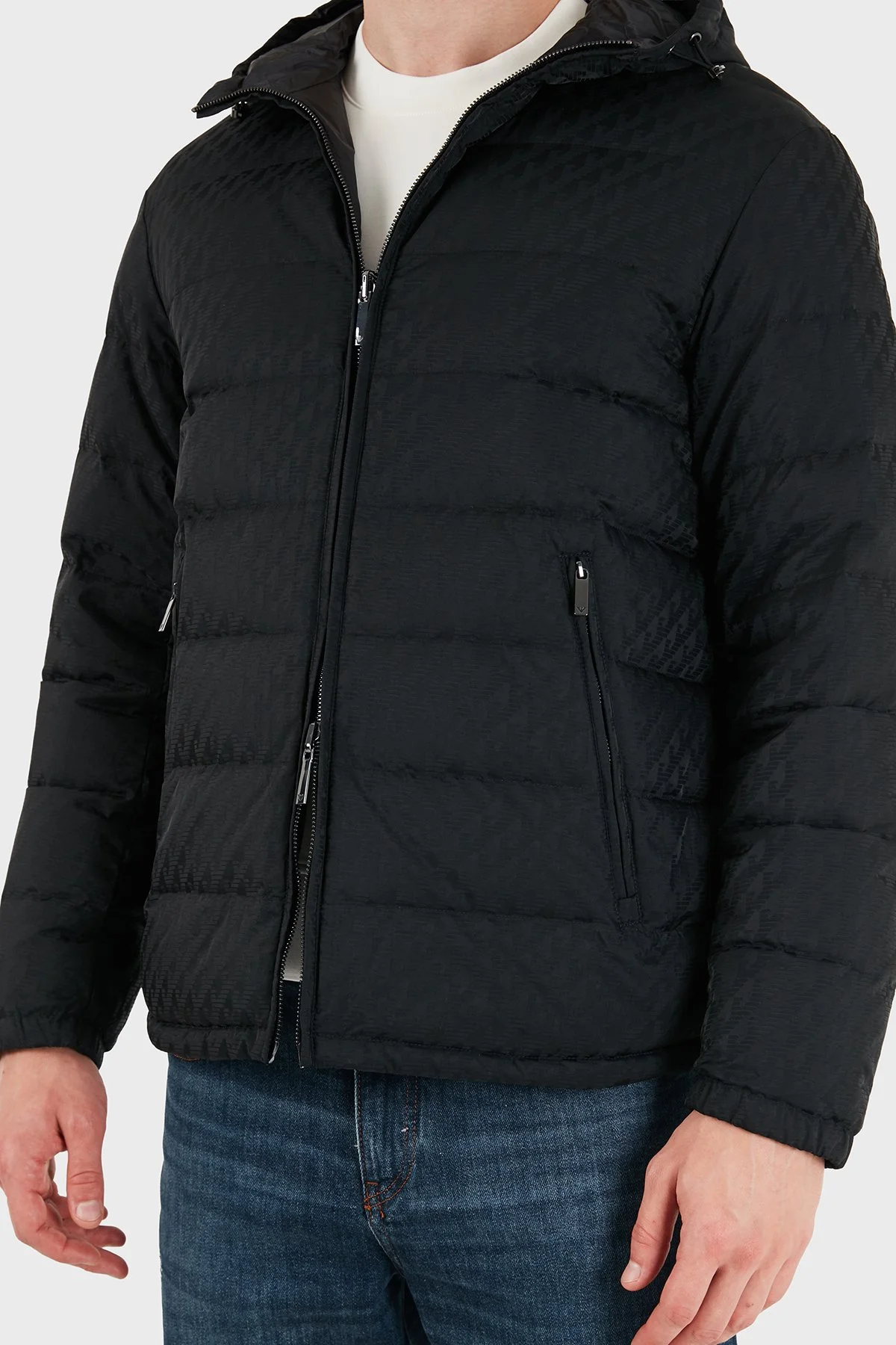 Emporio Armani Kapitoneli Kuş Tüyü Dolgulu Çift Taraflı Erkek Mont EM006732 AF28007 FC043 Siyah-beyaz - 7