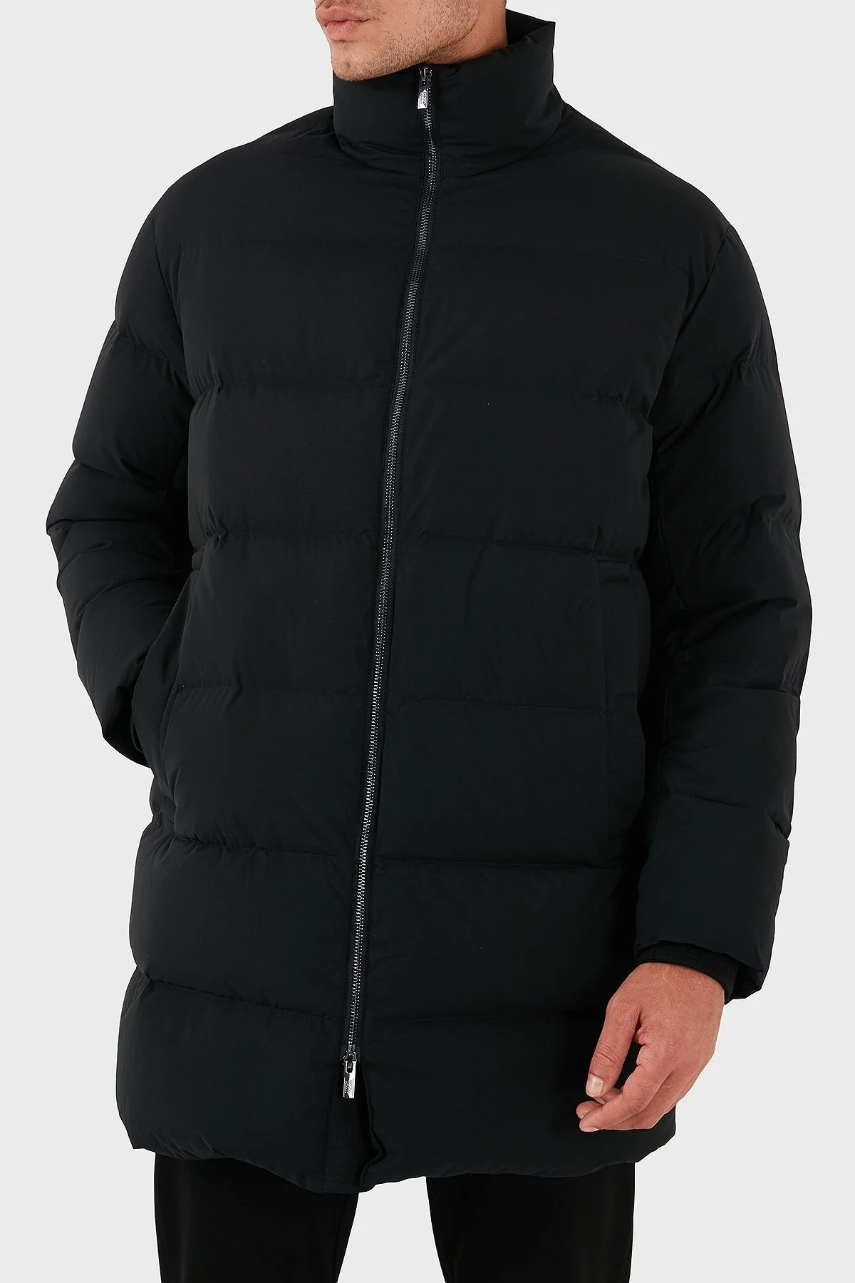 Emporio Armani Kapitoneli Oversize Fit Kuş Tüyü Dolgulu Dik Yaka Şişme Erkek Mont 8N1LA5 1NLRZ 0999 SİYAH - 1