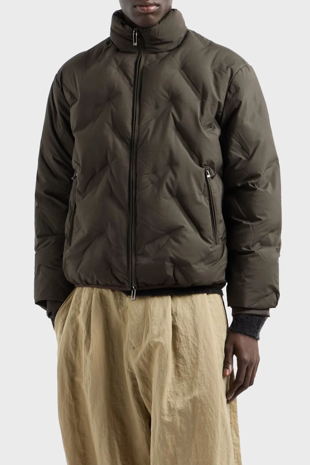 Emporio Armani Kapitoneli Regular Fit Kuş Tüyü Dolgulu Dik Yaka Kısa Şişme Erkek Mont 6D1BD6 1NUEZ 05A6 HAKİ - 1