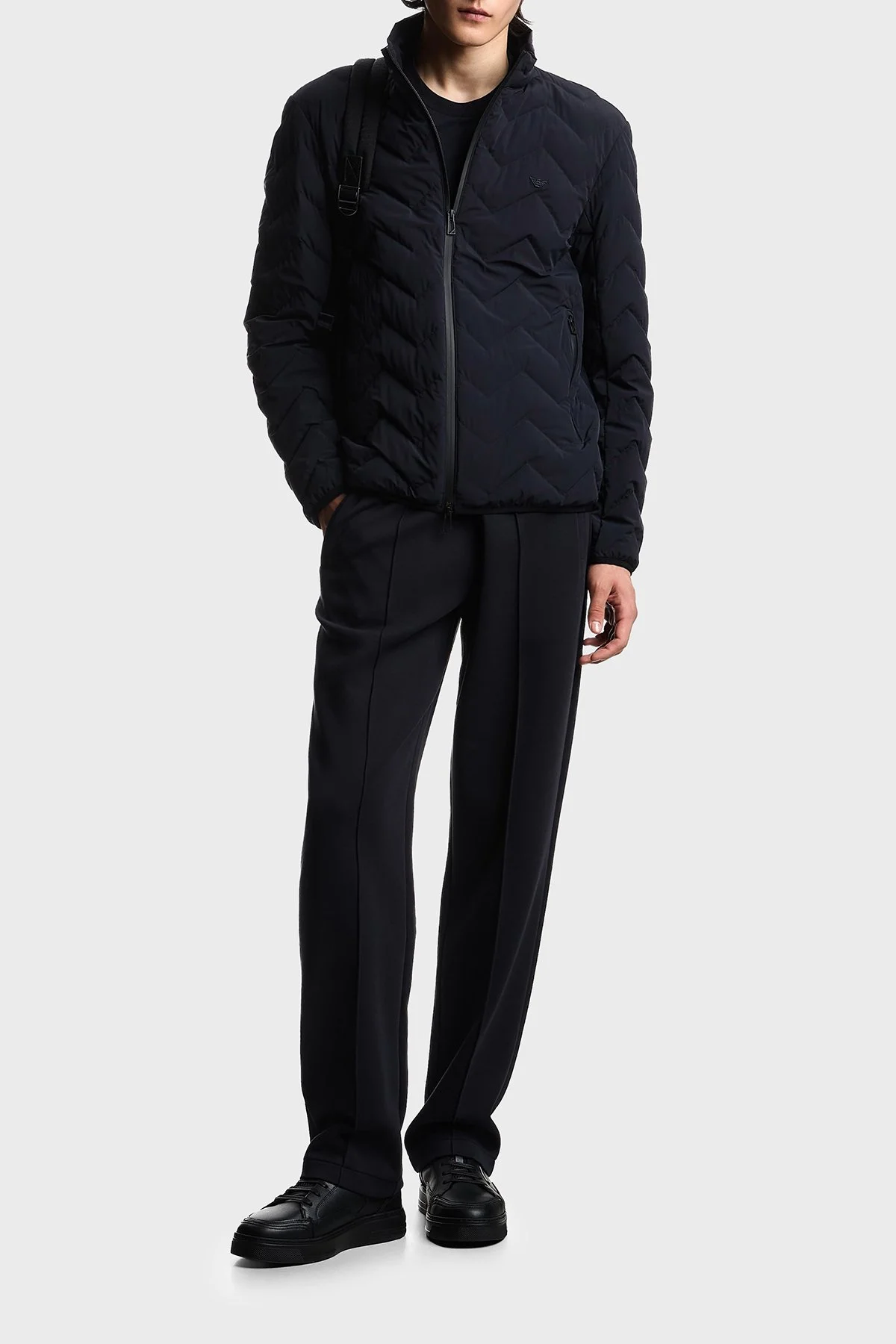 Emporio Armani Kapitoneli Su İtici Dik Yaka Erkek Mont EM004947 AF18499 UB118 Lacivert - 2