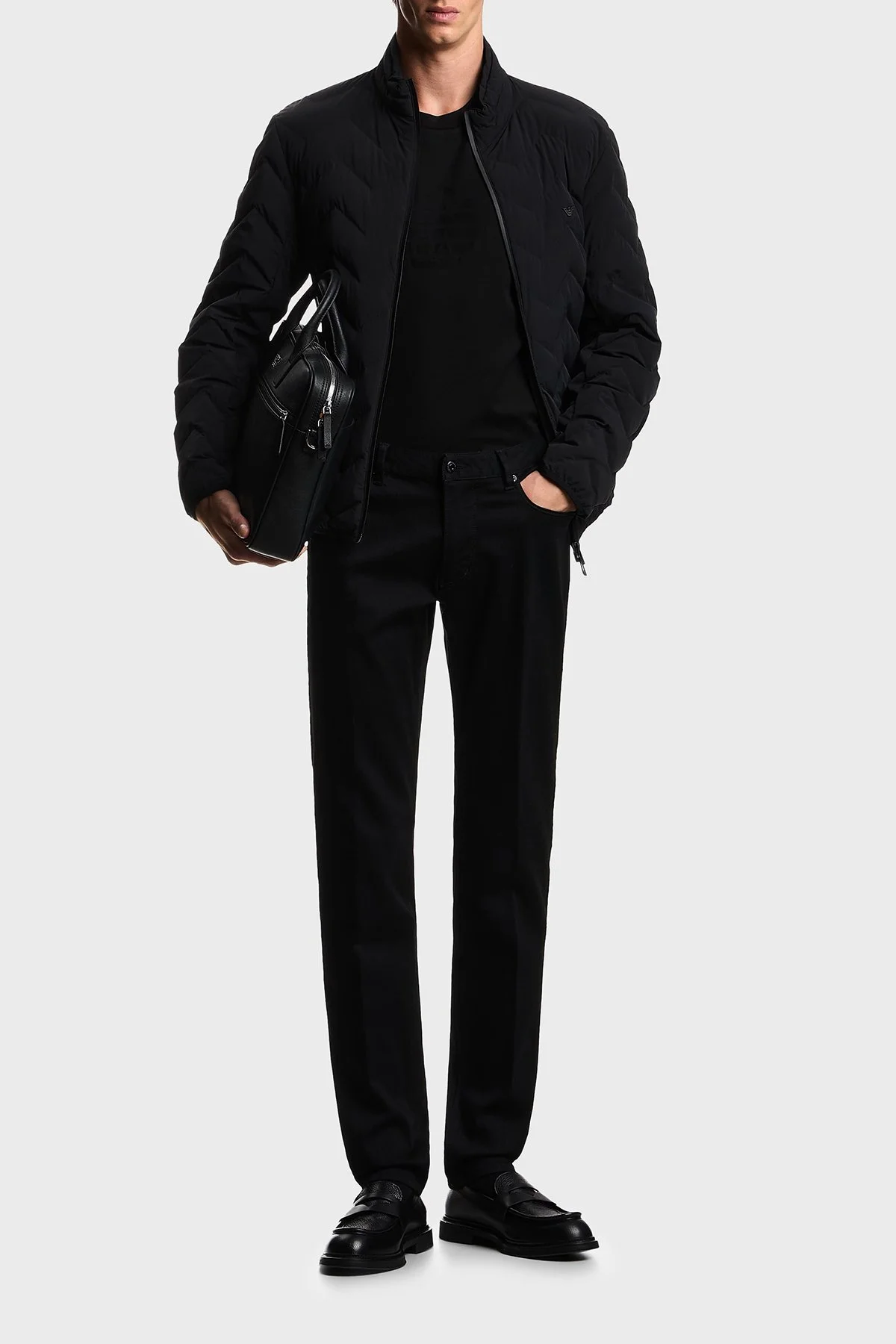 Emporio Armani Kapitoneli Su İtici Dik Yaka Erkek Mont EM004947 AF18499 UC001 Siyah - 2