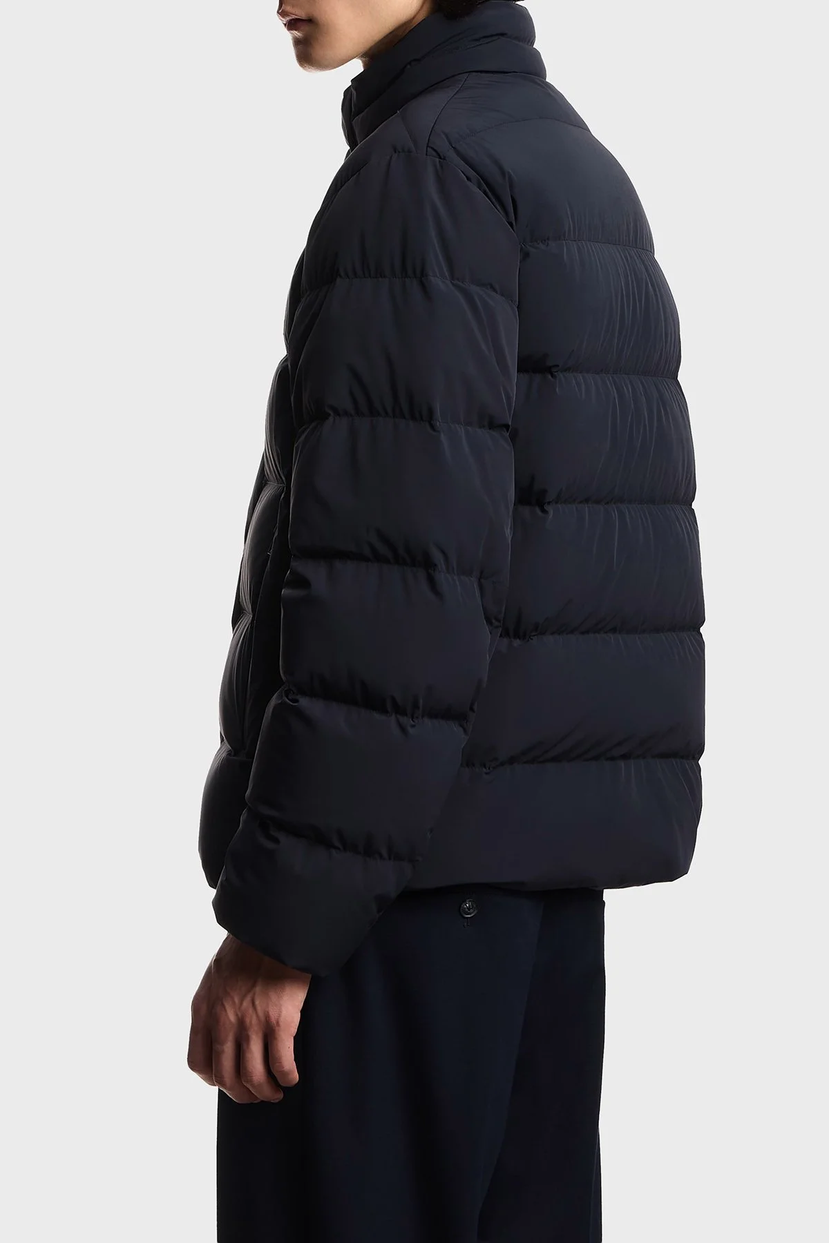 Emporio Armani Kapitoneli Su İtici Dik Yaka Şişme Erkek Mont EM004948 AF18499 UB118 Lacivert - 3