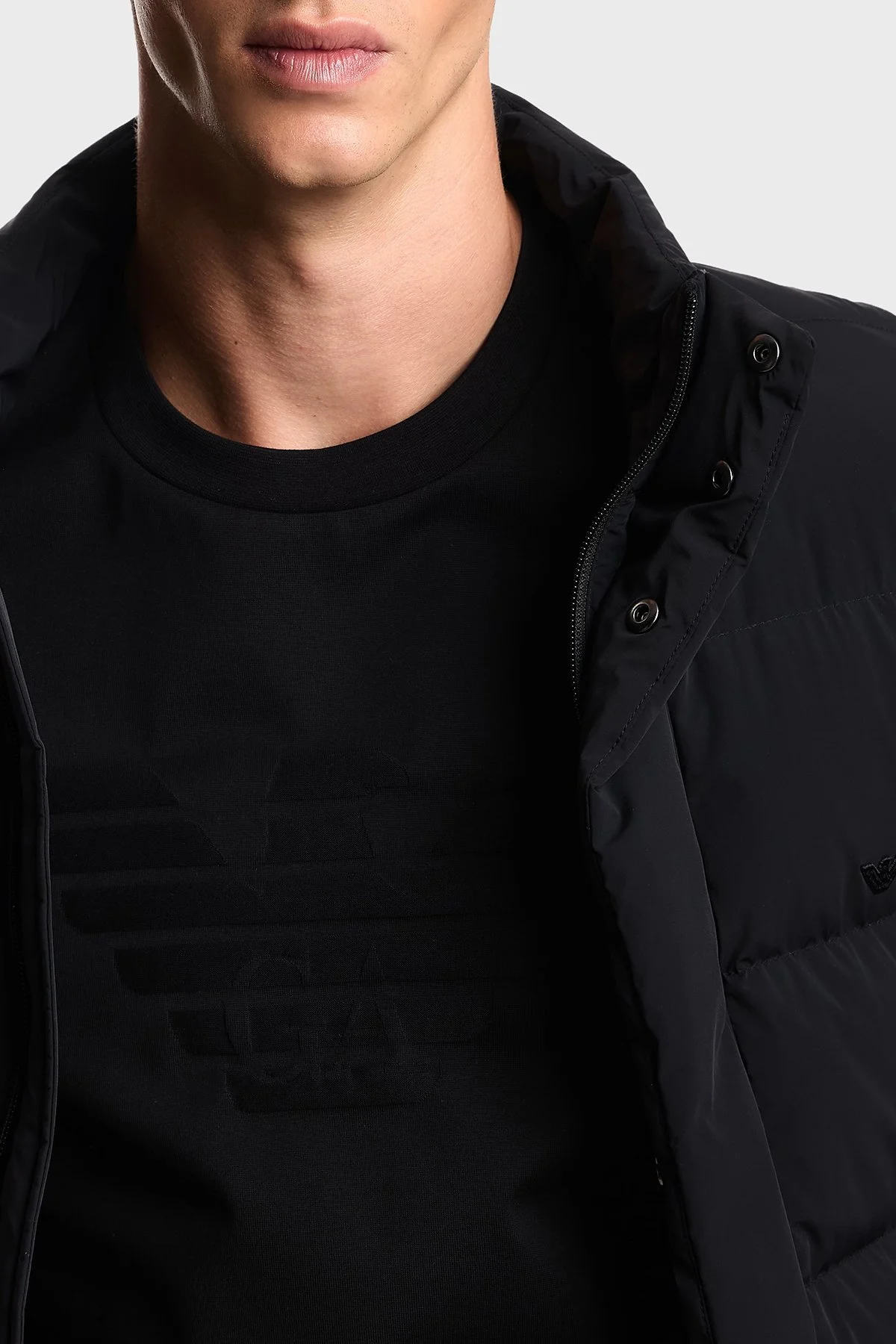 Emporio Armani Kapitoneli Su İtici Dik Yaka Şişme Erkek Mont EM004948 AF18499 UC001 Siyah - 4