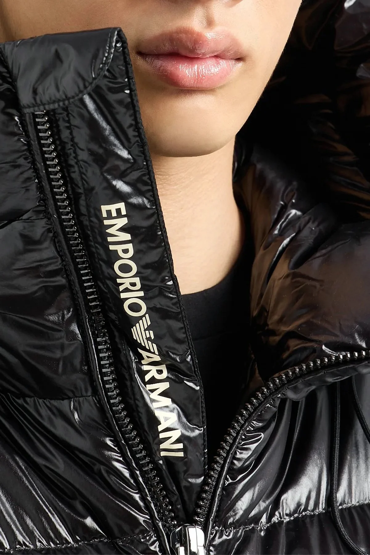 Emporio Armani Kapüşonlu Kuş Tüyü Dolgulu Soğuğa Dayanıklı Su İtici Şişme Erkek Mont 6R1B97 1NKZZ 0999 SİYAH - 4