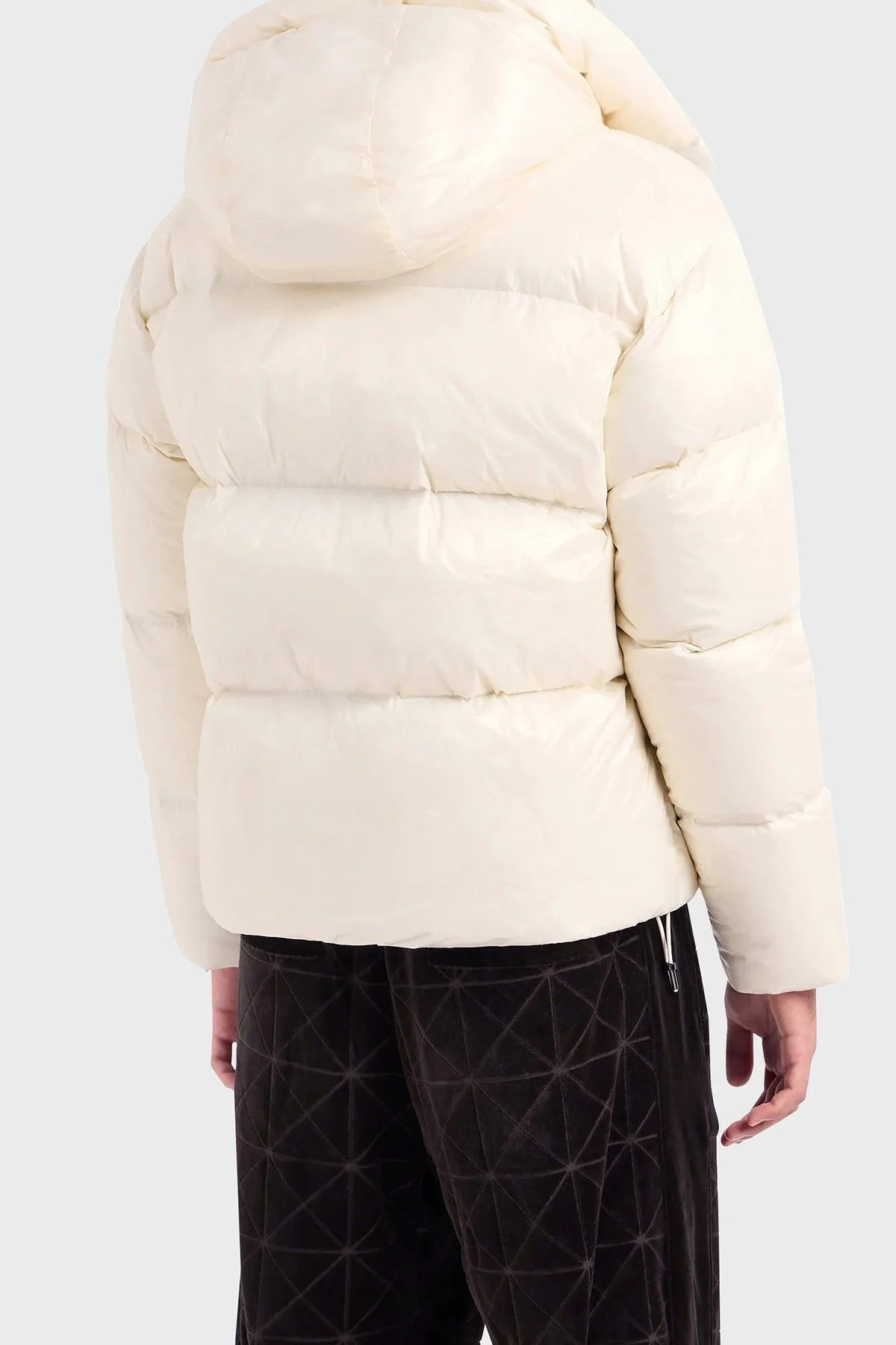 Emporio Armani Kapüşonlu Kuş Tüyü Dolgulu Su İtici Şişme Erkek Mont 6R1B97 1NKZZ 0128 VANİLYA - 2