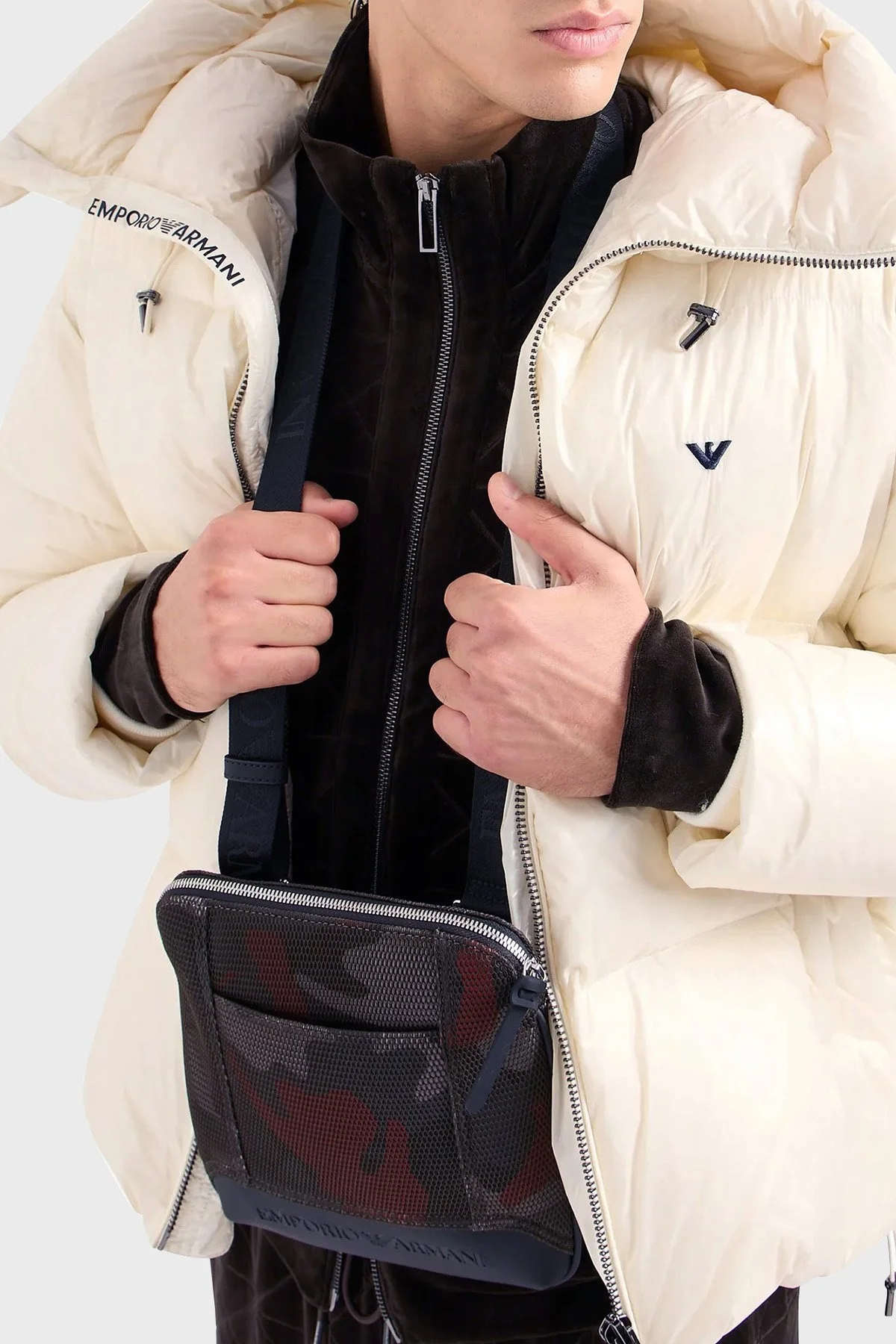 Emporio Armani Kapüşonlu Kuş Tüyü Dolgulu Su İtici Şişme Erkek Mont 6R1B97 1NKZZ 0128 VANİLYA - 4