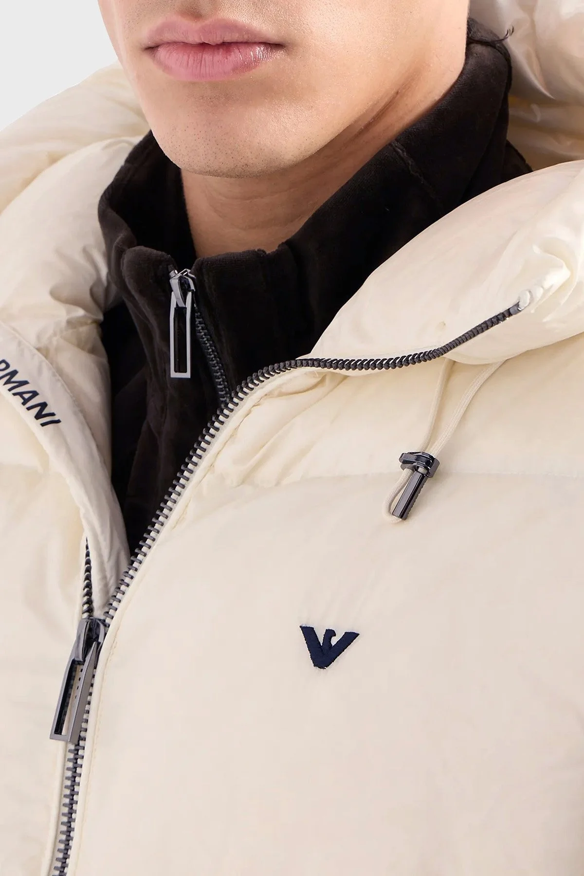 Emporio Armani Kapüşonlu Kuş Tüyü Dolgulu Su İtici Şişme Erkek Mont 6R1B97 1NKZZ 0128 VANİLYA - 5