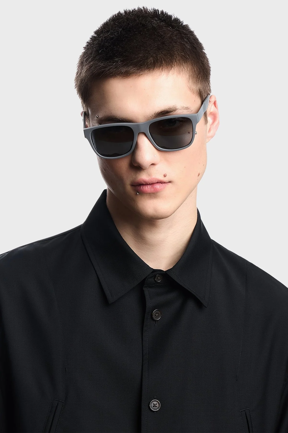 Emporio Armani Kare Güneş Erkek Gözlük 0EA4243 62451 56 Mat Gri-Gri Polarize - 2