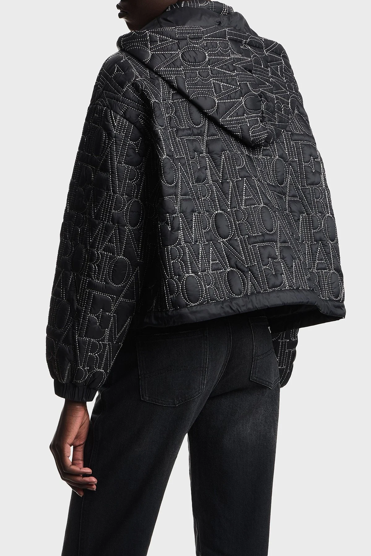 Emporio Armani Logo İşlemeli Regular Fit Çıkarılabilir Kapüşonlu Bayan Mont EW001389 AF12645 UC001 SİYAH - 11