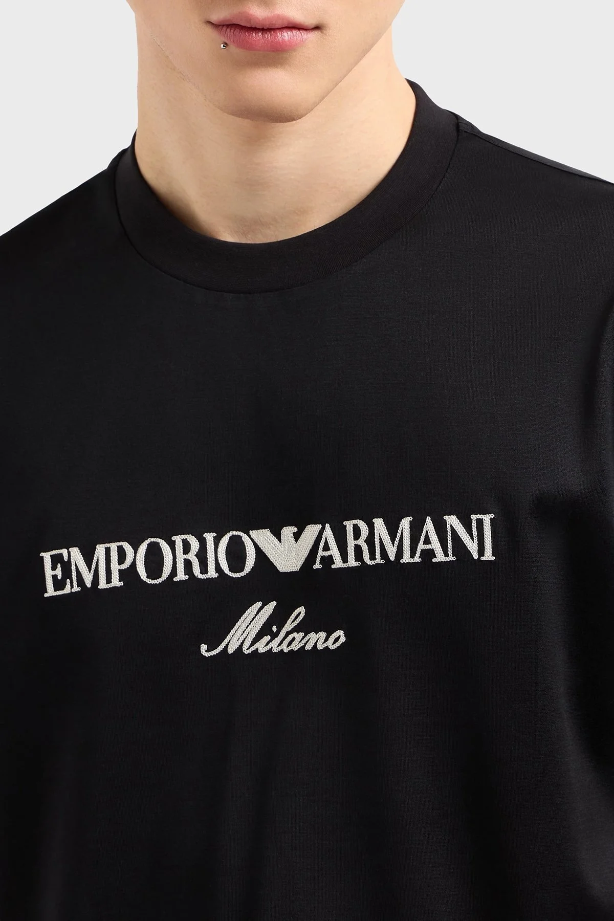 Emporio Armani Logo İşlemeli Regular Fit Pamuklu Bisiklet Yaka Erkek T Shirt EM001033 AF10017 MC169 SİYAH - 4