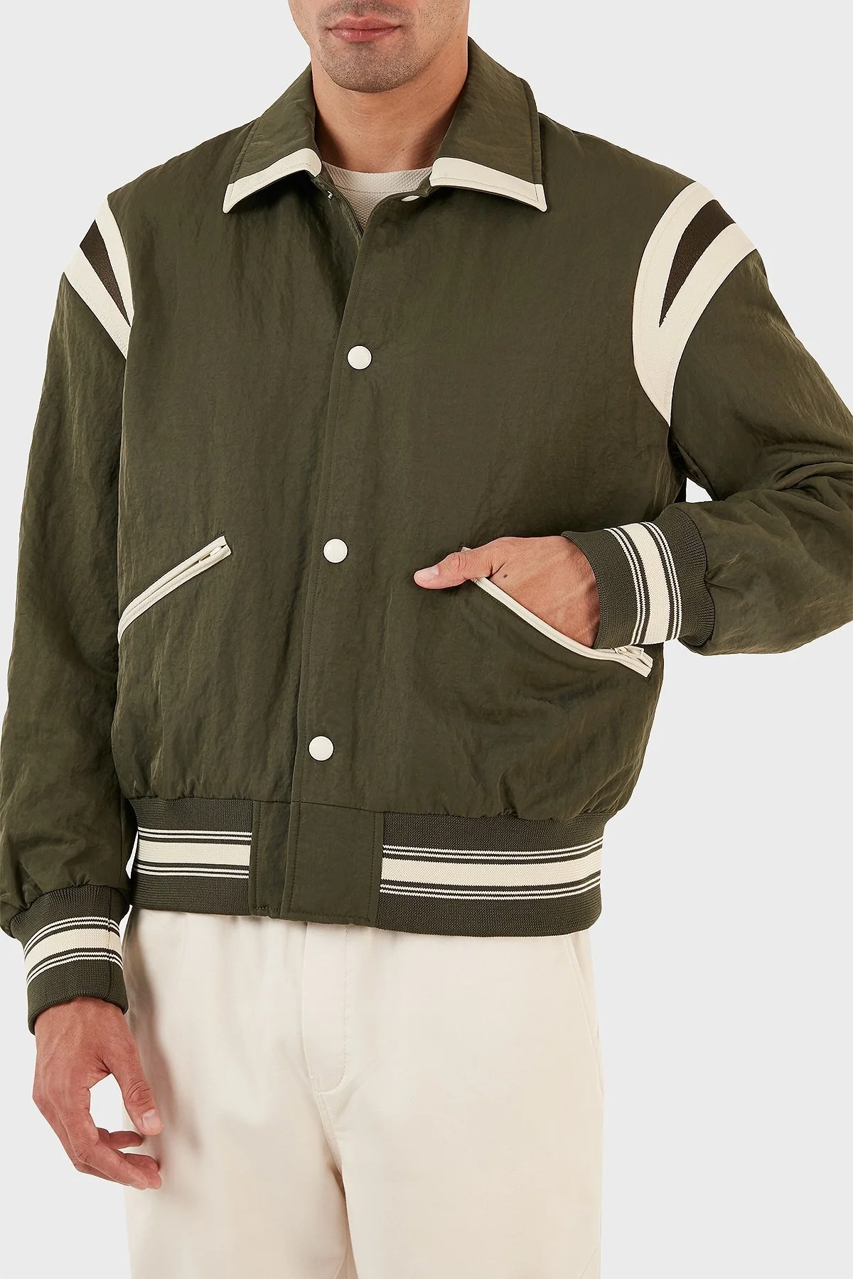 Emporio Armani Logo İşlemeli Renk Bloklu Regular Fit Spor Bomber Erkek Ceket 6R1BZ2 1NZOZ 0514 HAKİ - 4