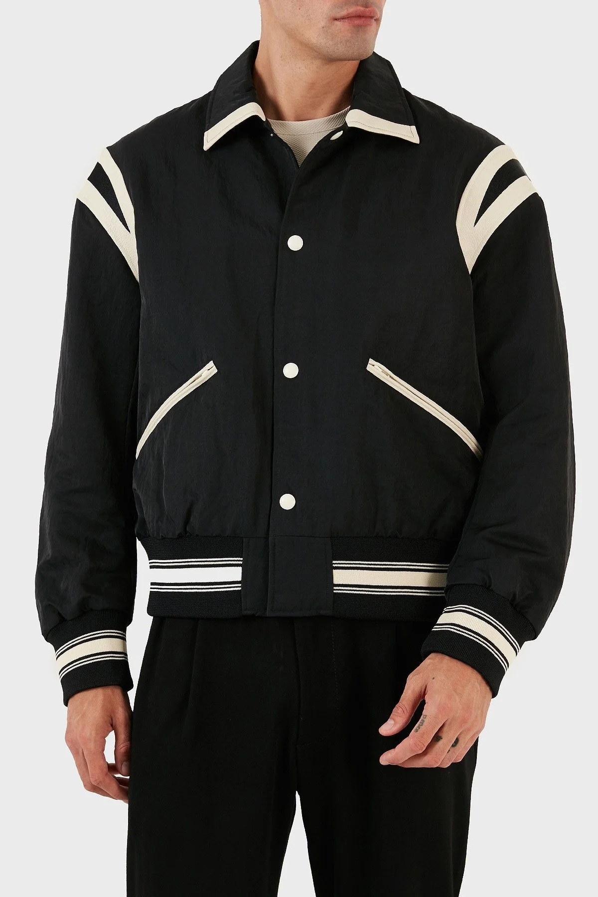 Emporio Armani Logo İşlemeli Renk Bloklu Regular Fit Spor Bomber Erkek Ceket 6R1BZ2 1NZOZ 0999 SİYAH - 1