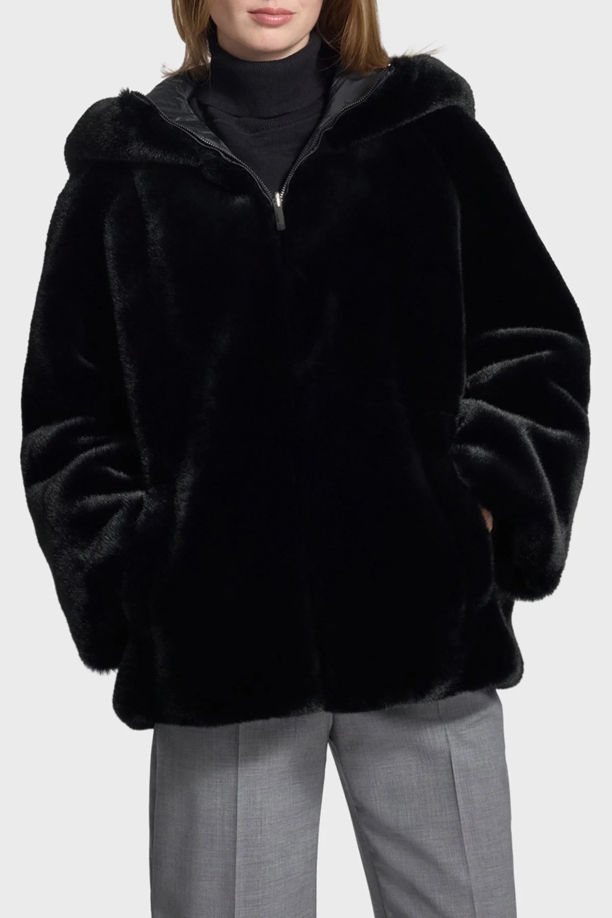 Emporio Armani Logo Nakışlı Çift Taraflı Comfort Fit Suni Kürklü Bayan Kaban EW001467 AF14618 UC001 SİYAH - 1