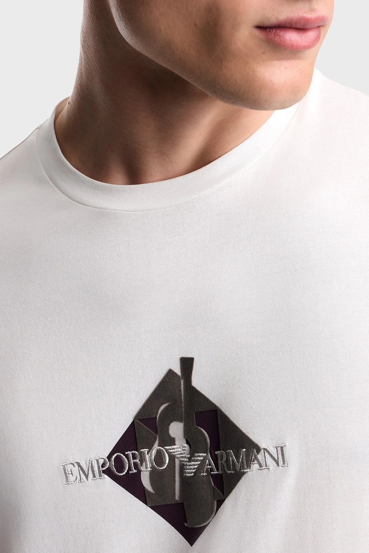 Emporio Armani Logolu % 100 Pamuk Bisiklet Yaka Erkek T Shirt EM006924 AF14795 F0021 Beyaz - 4