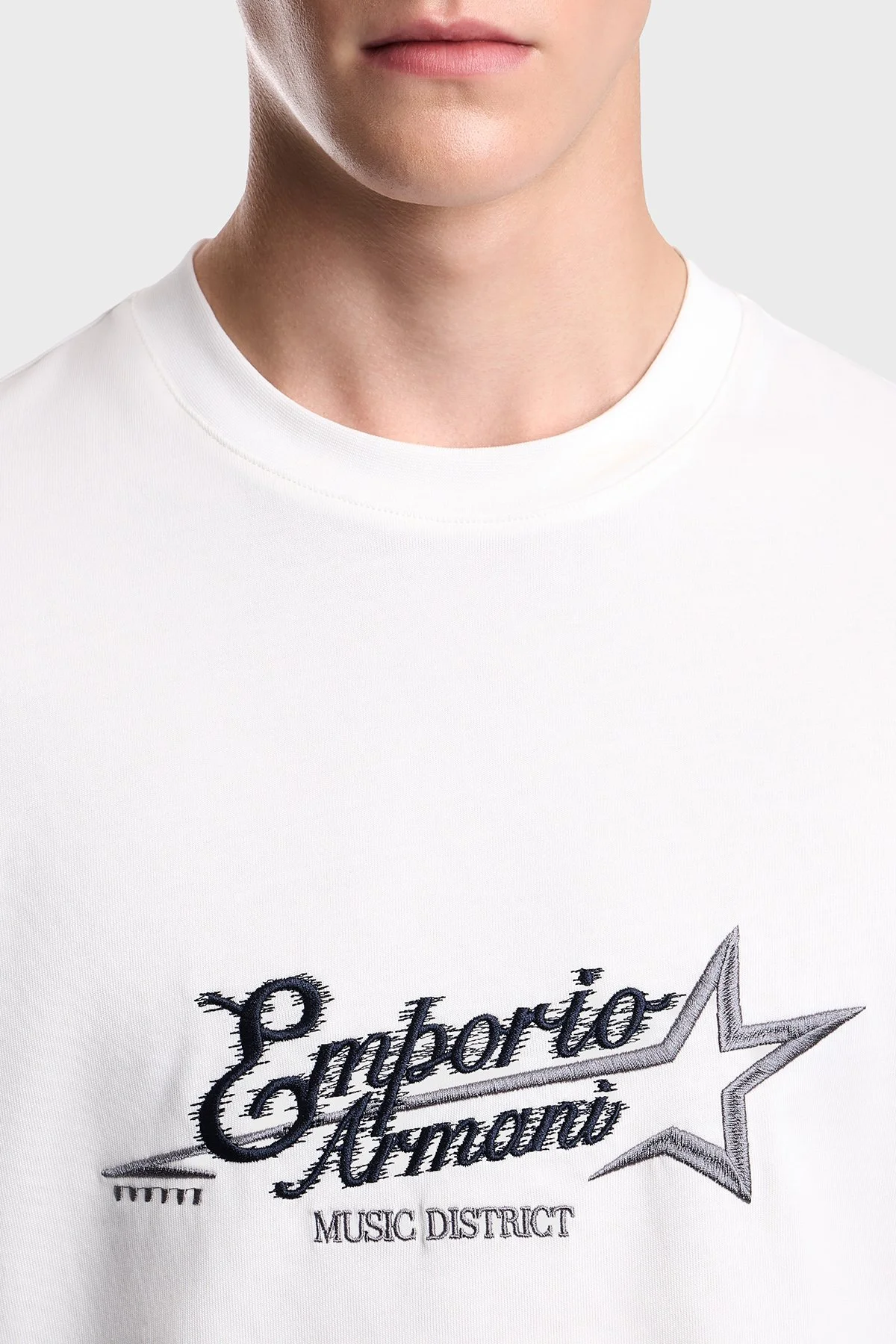 Emporio Armani Logolu % 100 Pamuk Regular Fit Bisiklet Yaka Erkek T Shirt EM006809 AF13715 U0003 Beyaz - 4