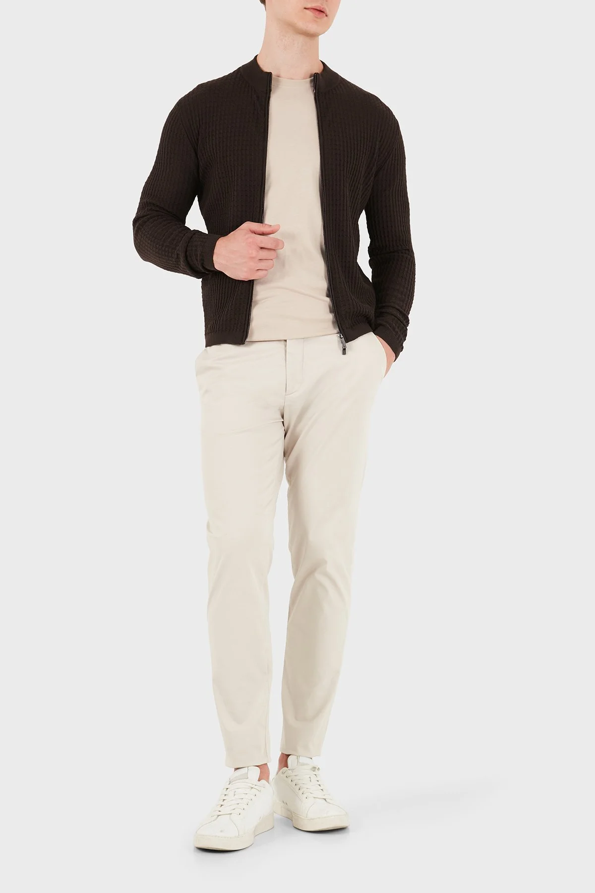 Emporio Armani Logolu % 100 Yün Regular Fit Bisiklet Yaka Erkek Hırka EM006315 AF27831 F6017 Koyu kahve - 2