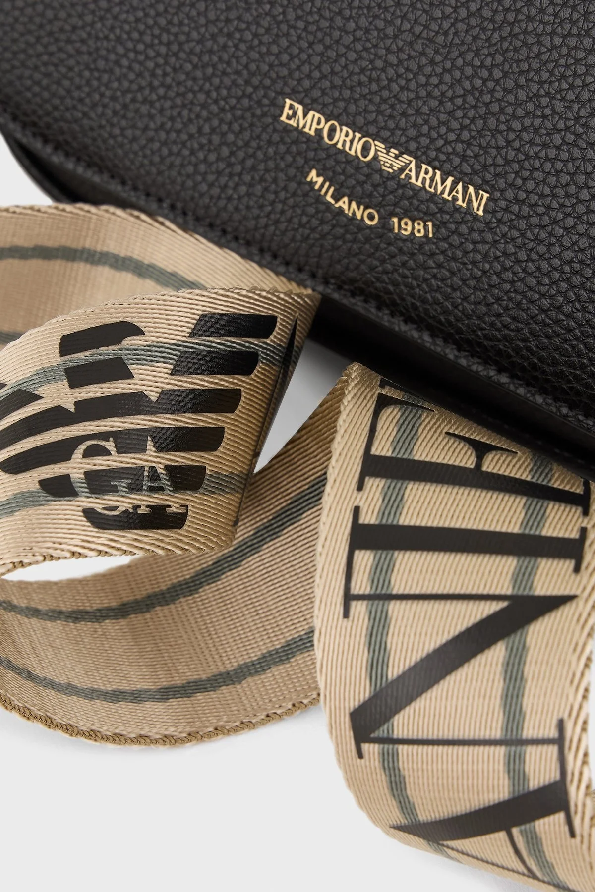 Emporio Armani Logolu Ayarlabilir Askılı Bayan Çanta EW000538 AF12103 MC032 SİYAH-GÜMÜŞ - 12