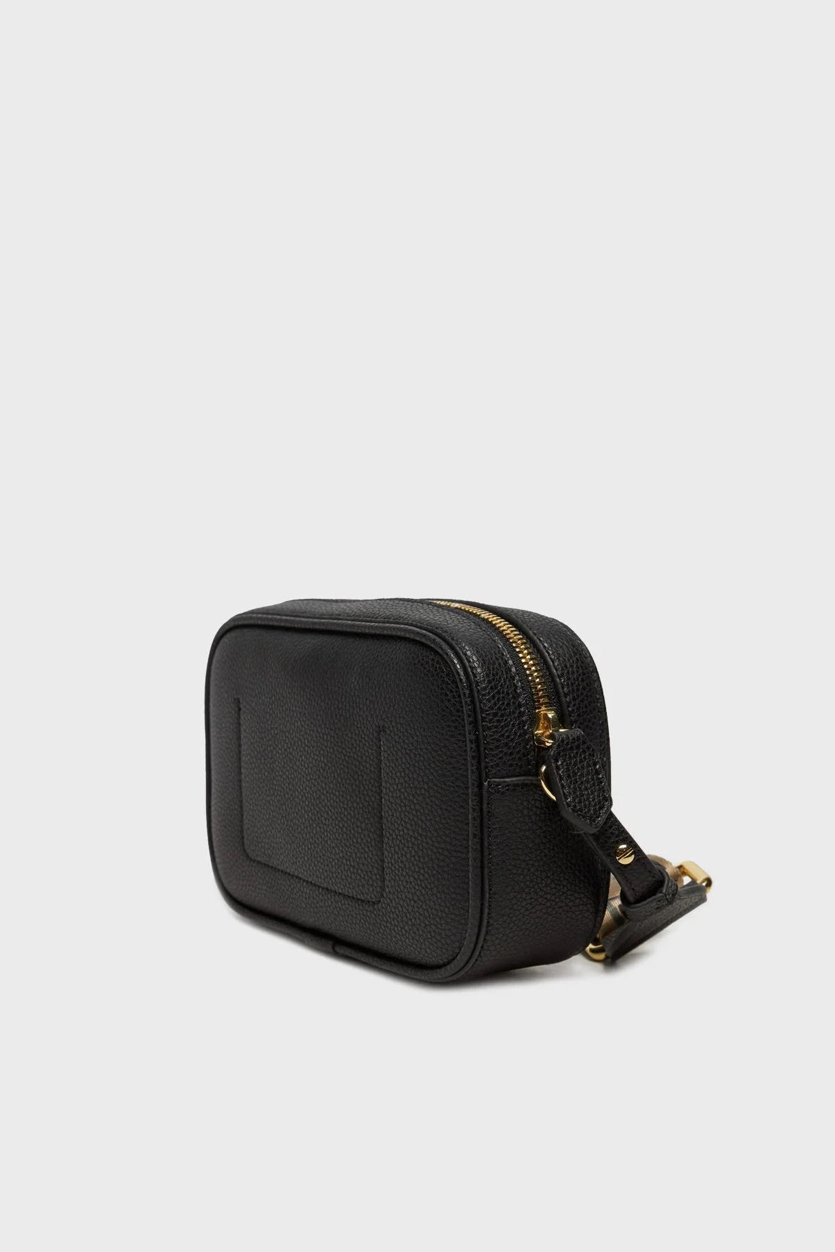 Emporio Armani Logolu Ayarlanabilir Askılı Kadın Çanta EW000537 AF12103 MC032 SİYAH-GÜMÜŞ - 3
