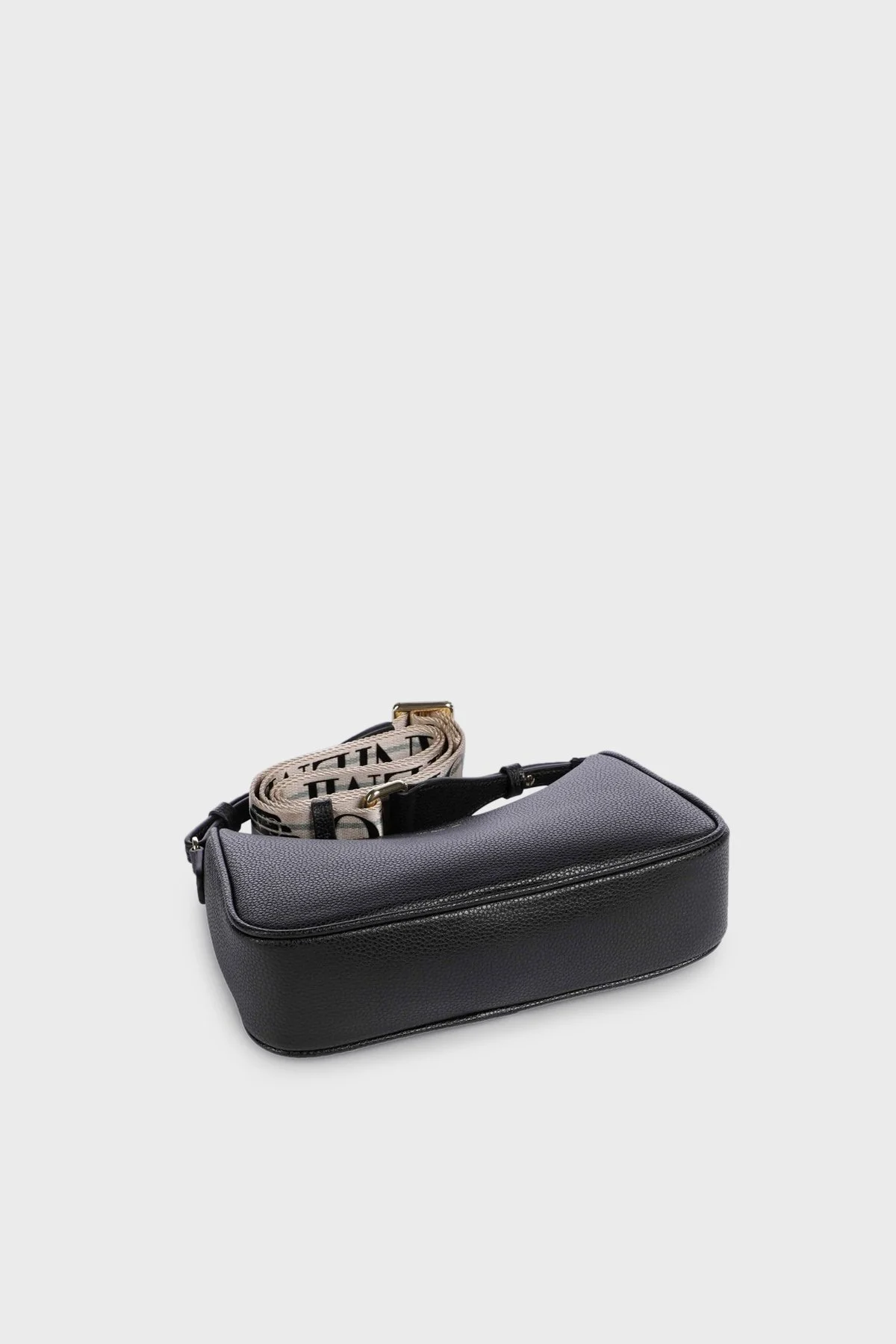 Emporio Armani Logolu Ayarlanabilir Askılı Kadın Çanta EW000539 AF12103 MC032 SİYAH-GÜMÜŞ - 3