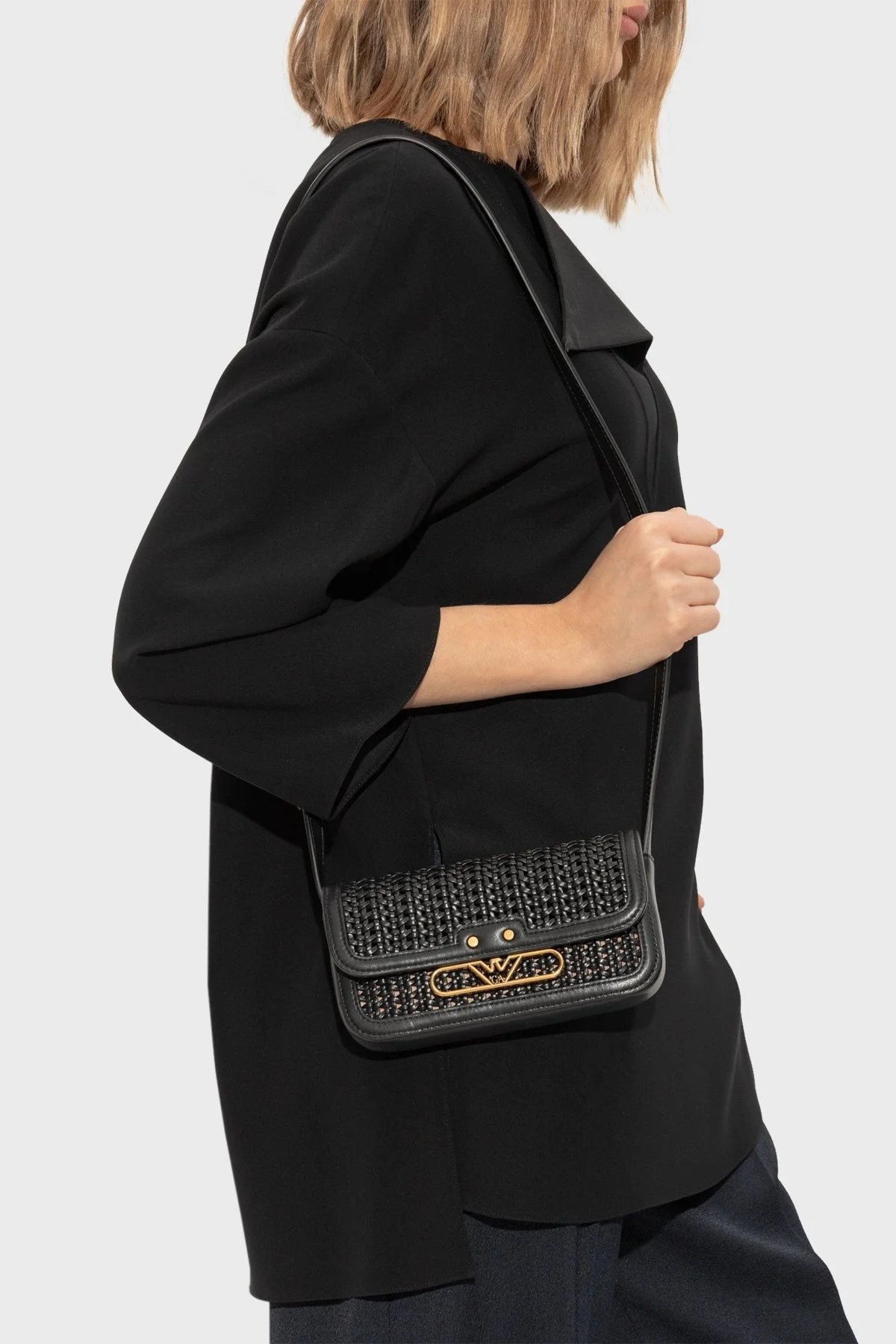 Emporio Armani Logolu Ayarlanabilir Askılı Bayan Telefon Çantası EW001212 AF15873 UC001 SİYAH - 8