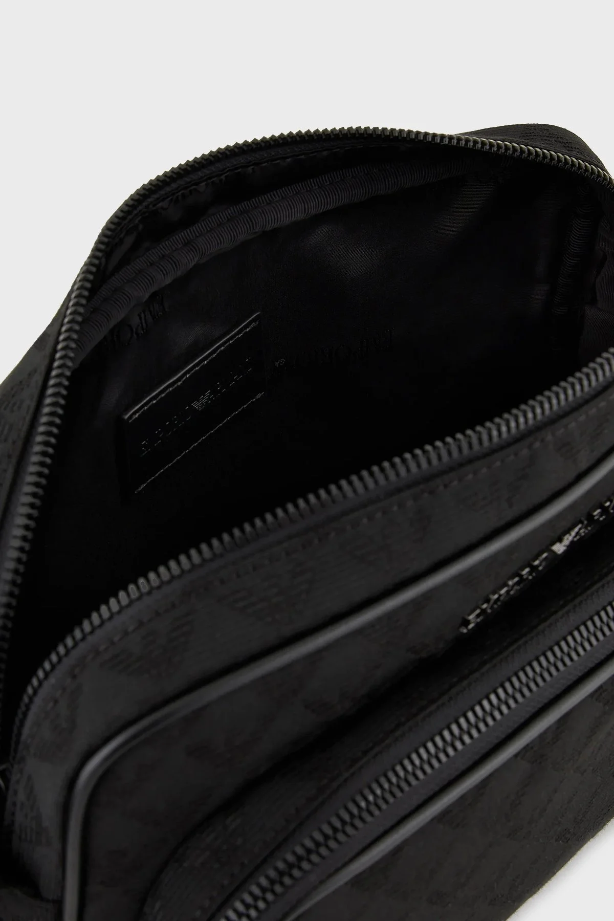 Emporio Armani Logolu Ayarlanabilir Askılı Erkek Çanta Y4M403 Y022V 81336 SİYAH - 4