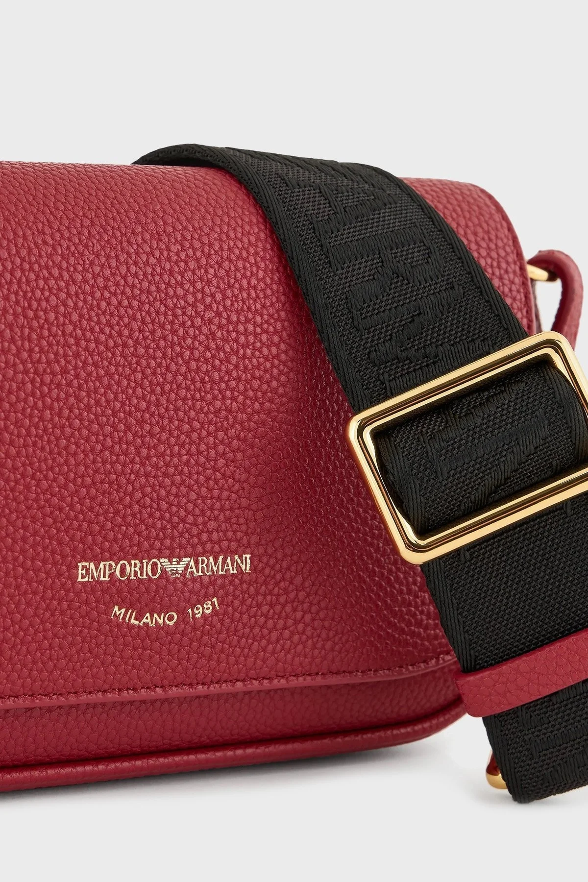 Emporio Armani Logolu Ayarlanabilir Omuz Askılı Bayan Çanta EW000538 AF12036 M5008 BORDO - 5