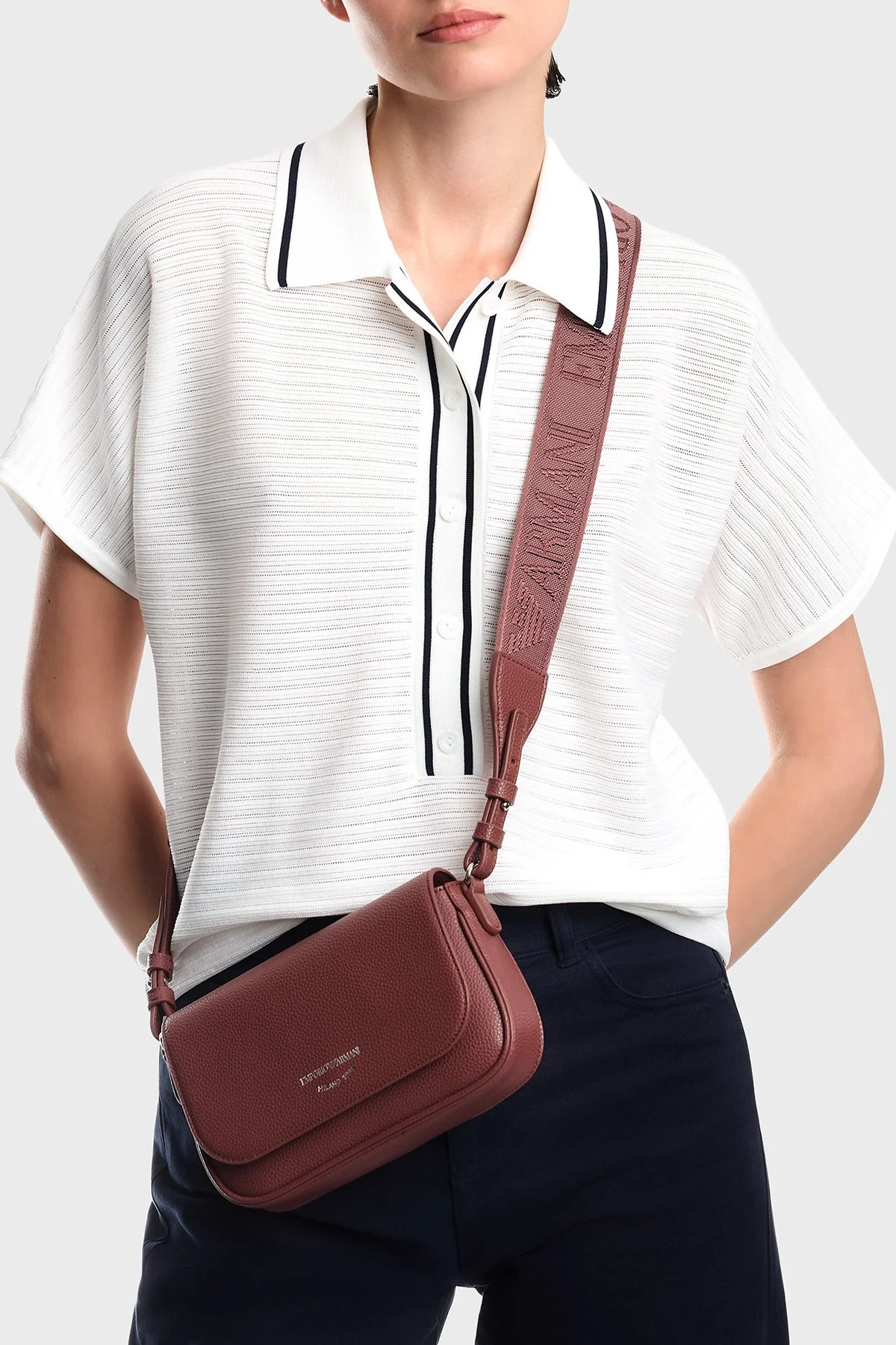 Emporio Armani Logolu Ayarlanabilir Omuz Askılı Kadın Çanta EW000538 AF12036 M6453 Bordo - 2